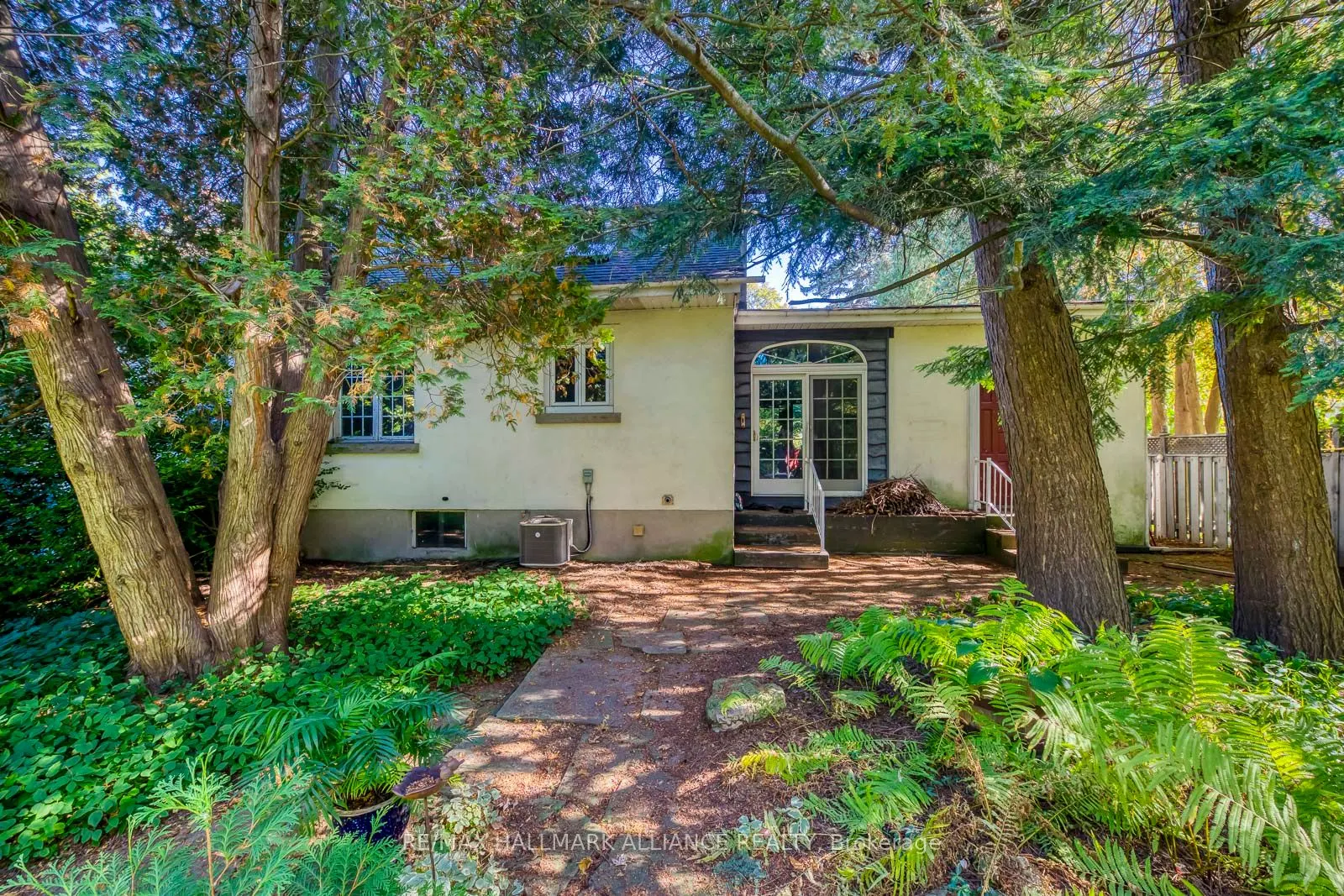 4447 Lakeshore Road