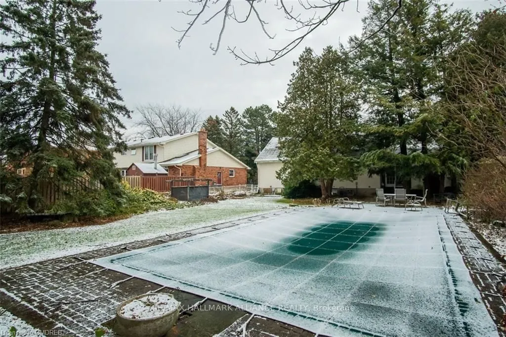 4447 Lakeshore Road