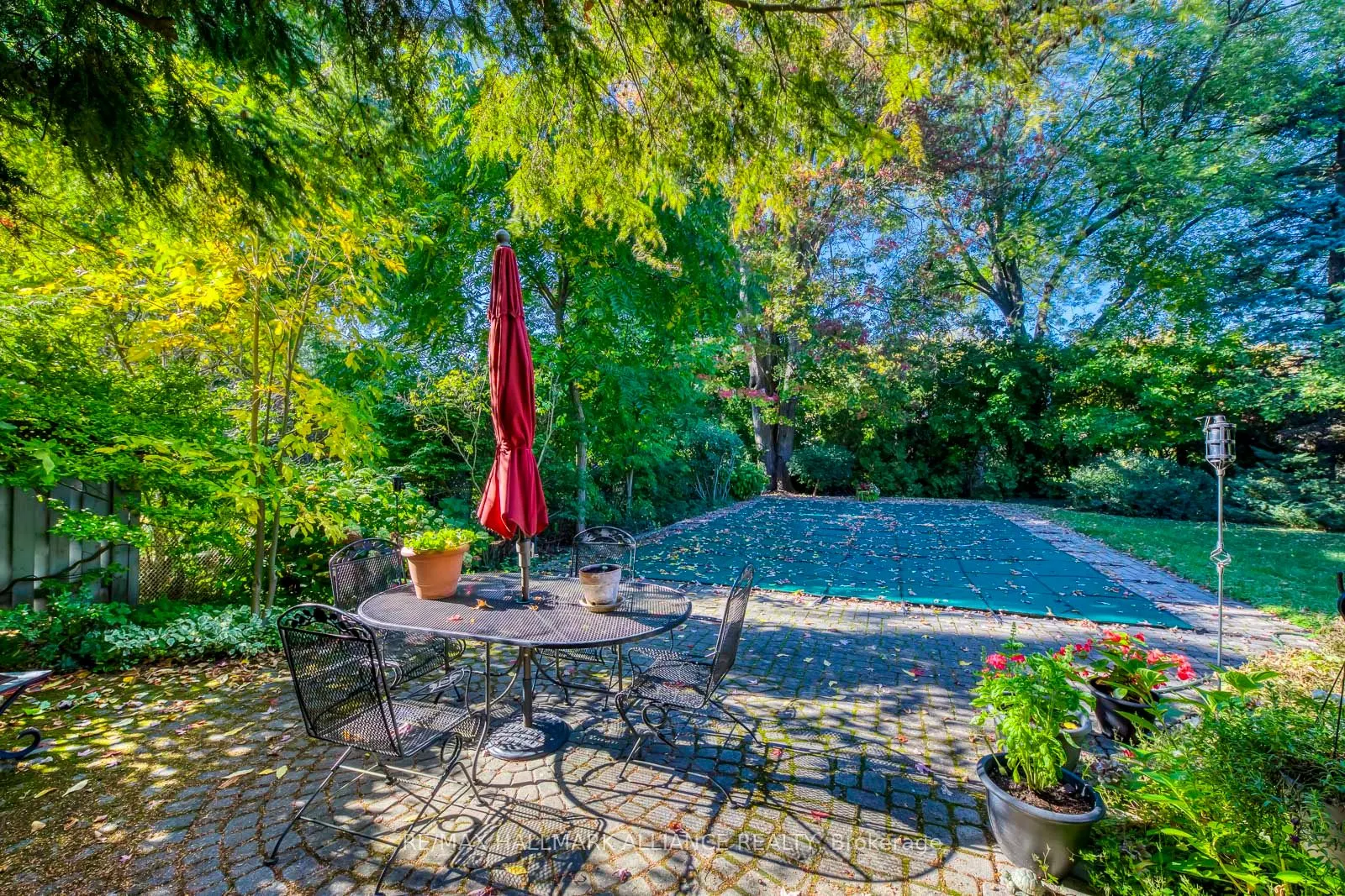 4447 Lakeshore Road
