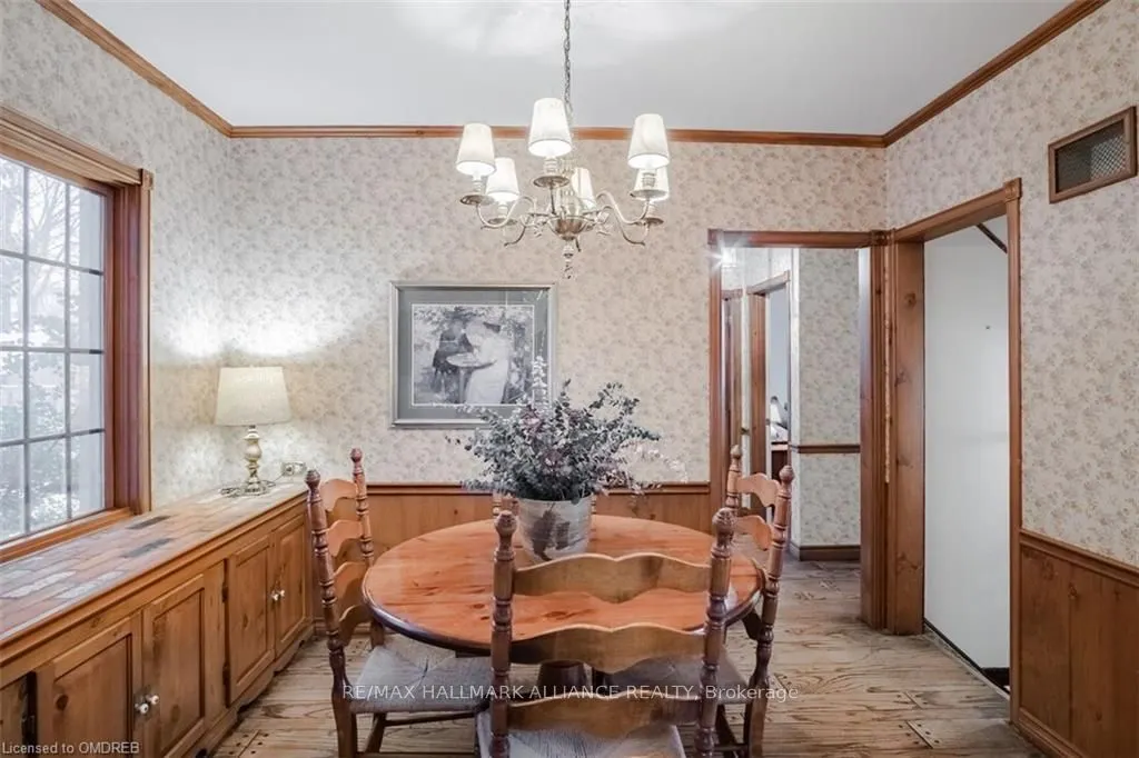 4447 Lakeshore Road