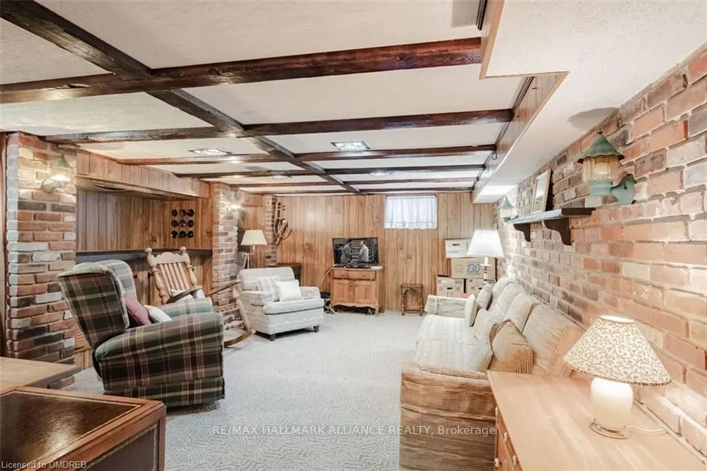 4447 Lakeshore Road