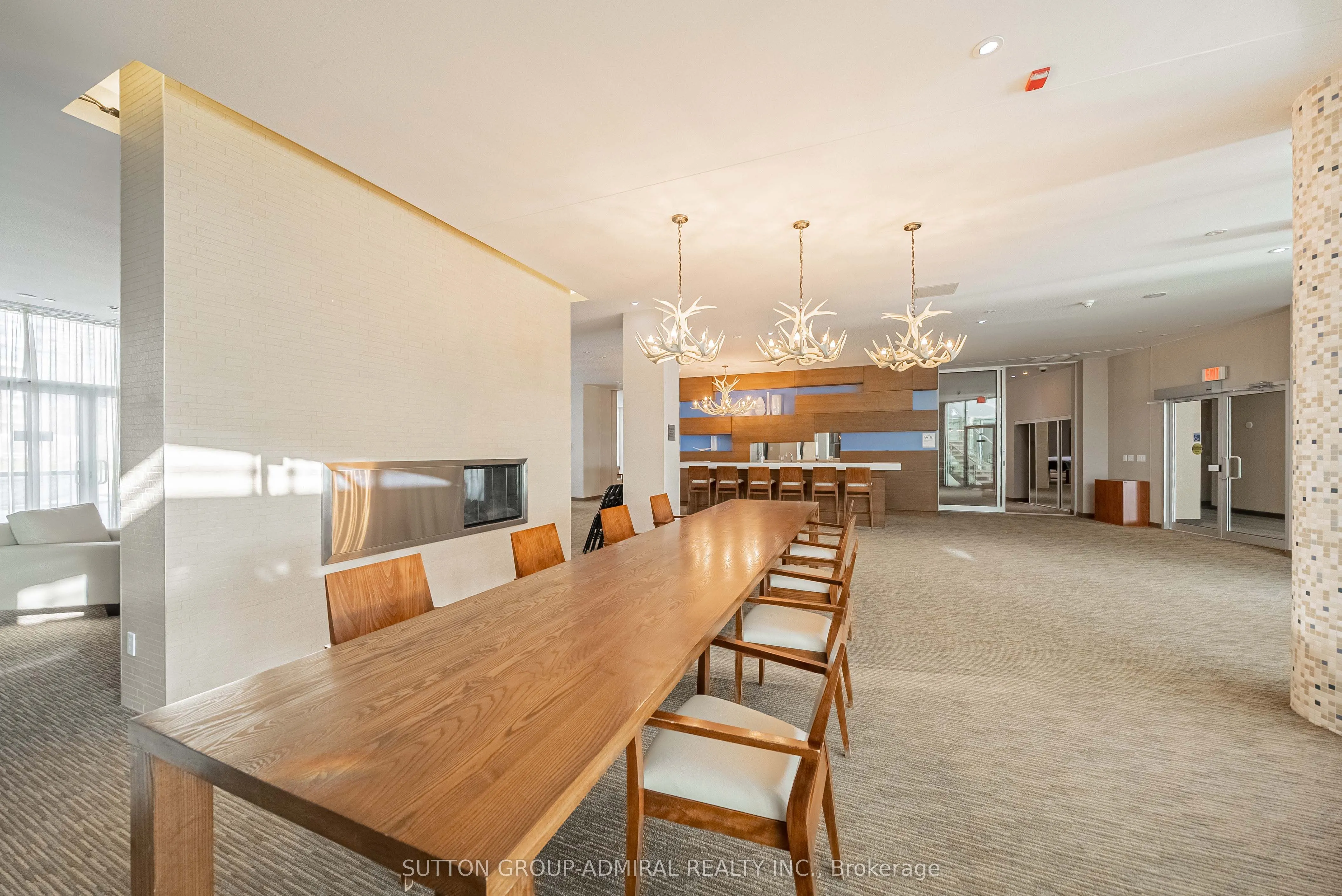 2240 Lake Shore Boulevard W, #403
