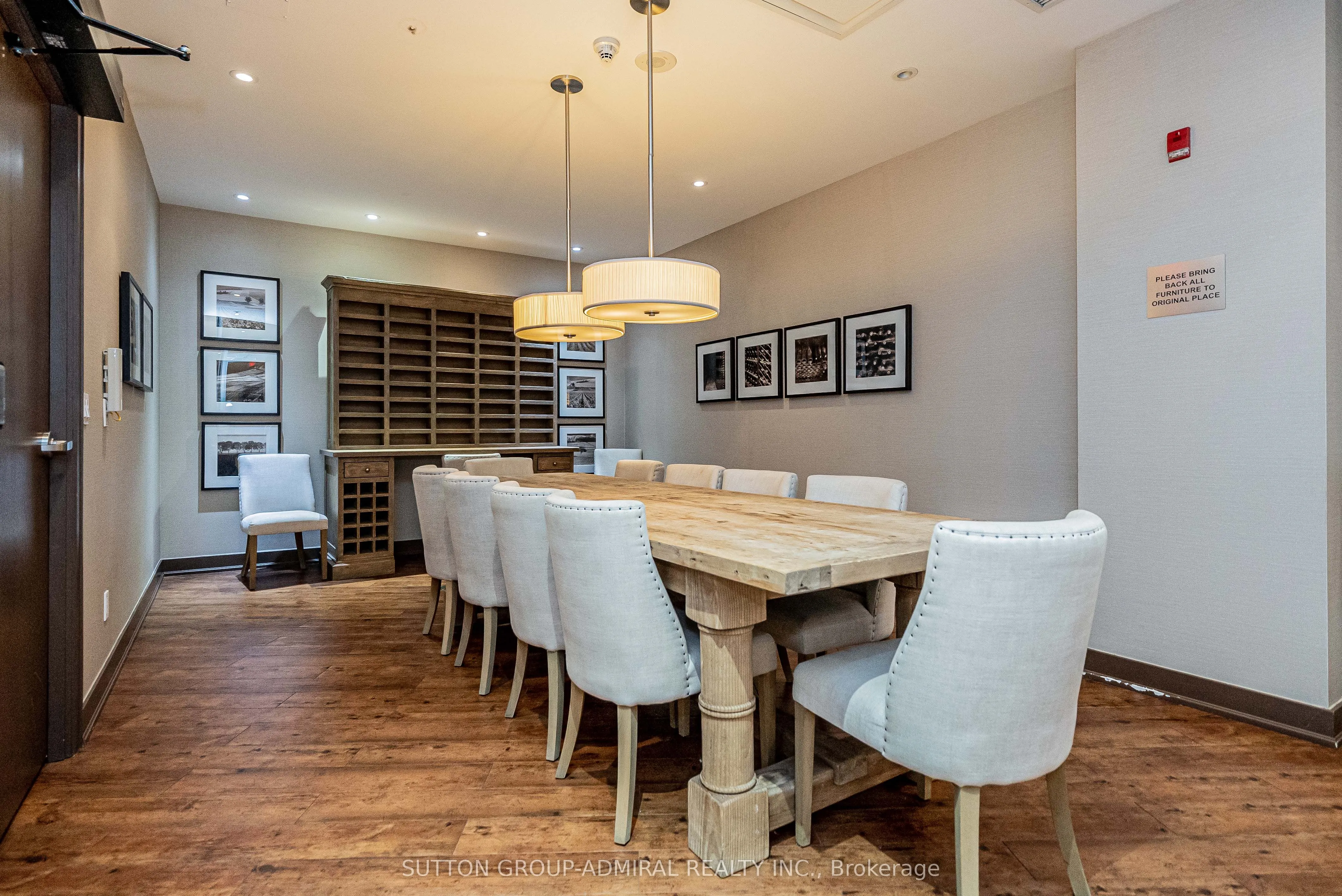 2240 Lake Shore Boulevard W, #403
