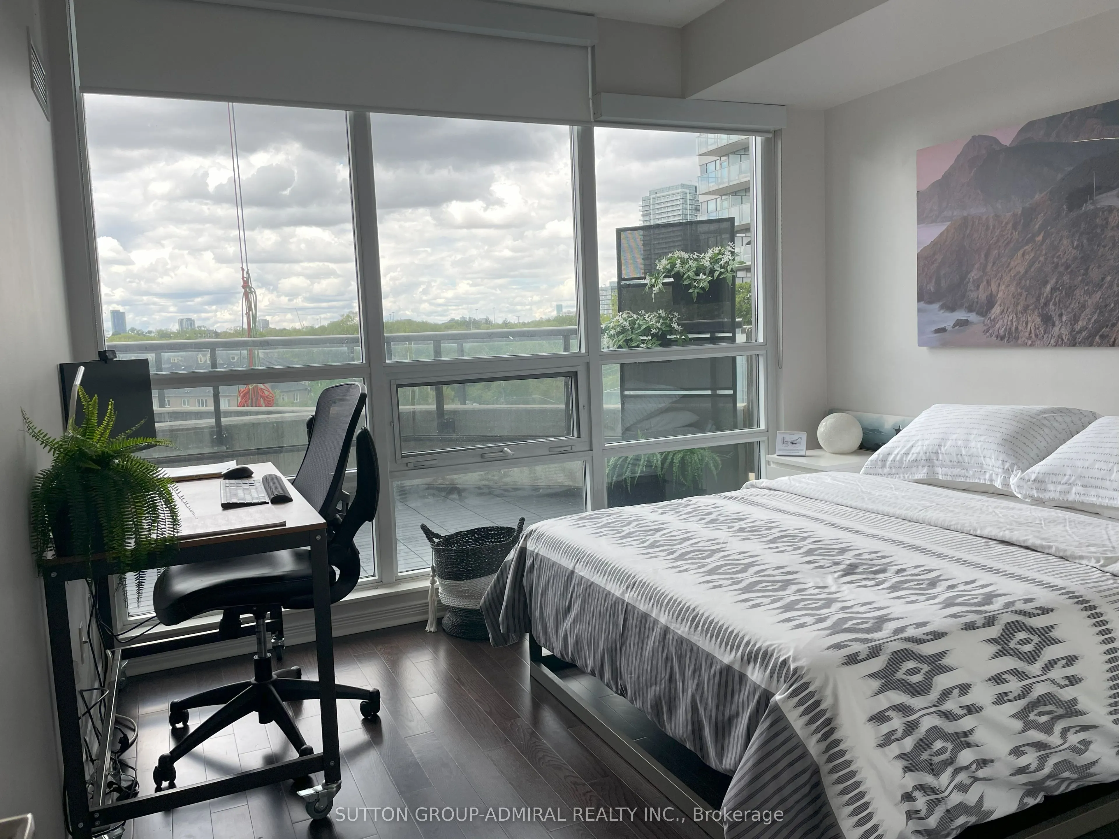 2240 Lake Shore Boulevard W, #403
