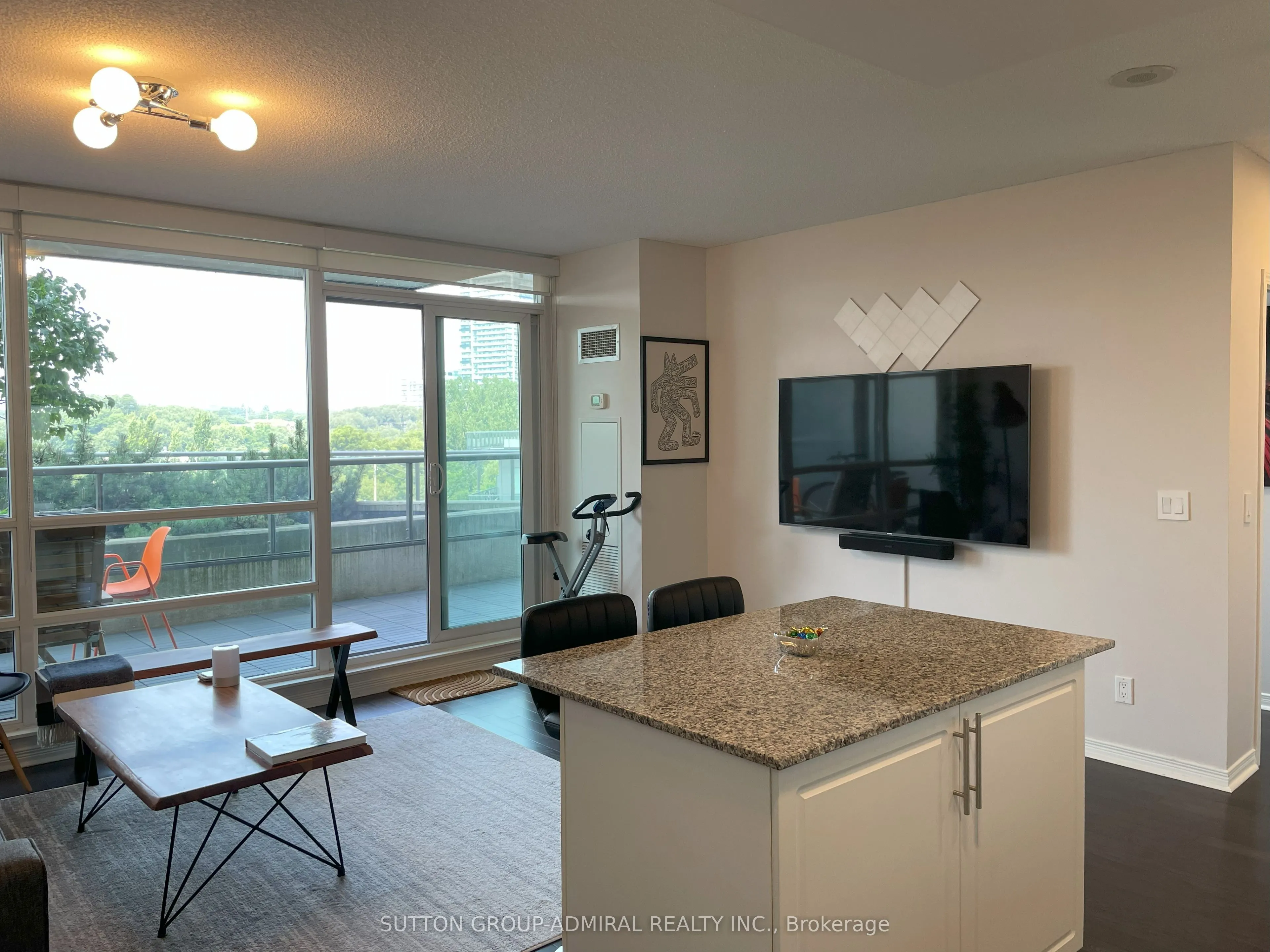 2240 Lake Shore Boulevard W, #403