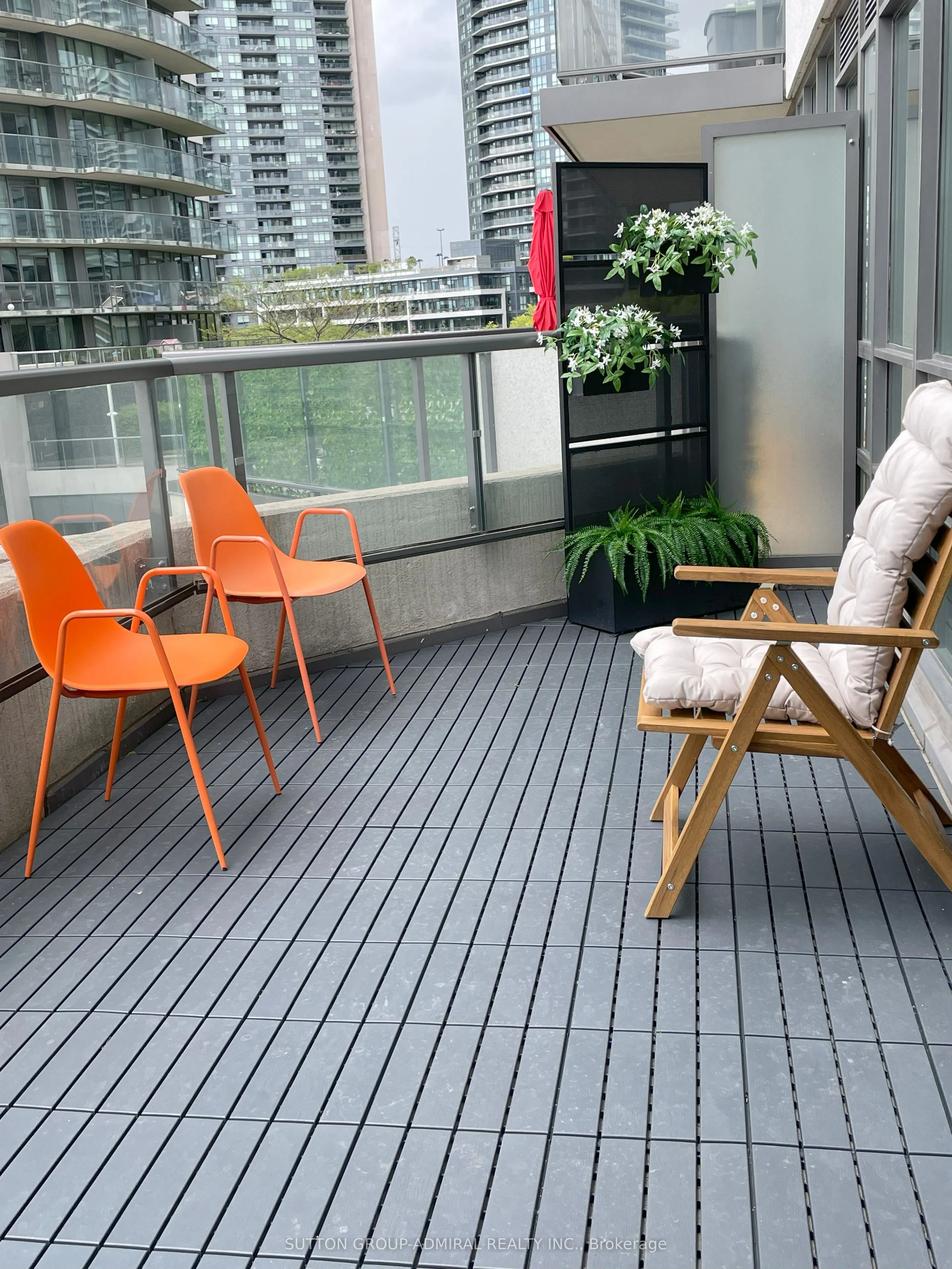 2240 Lake Shore Boulevard W, #403