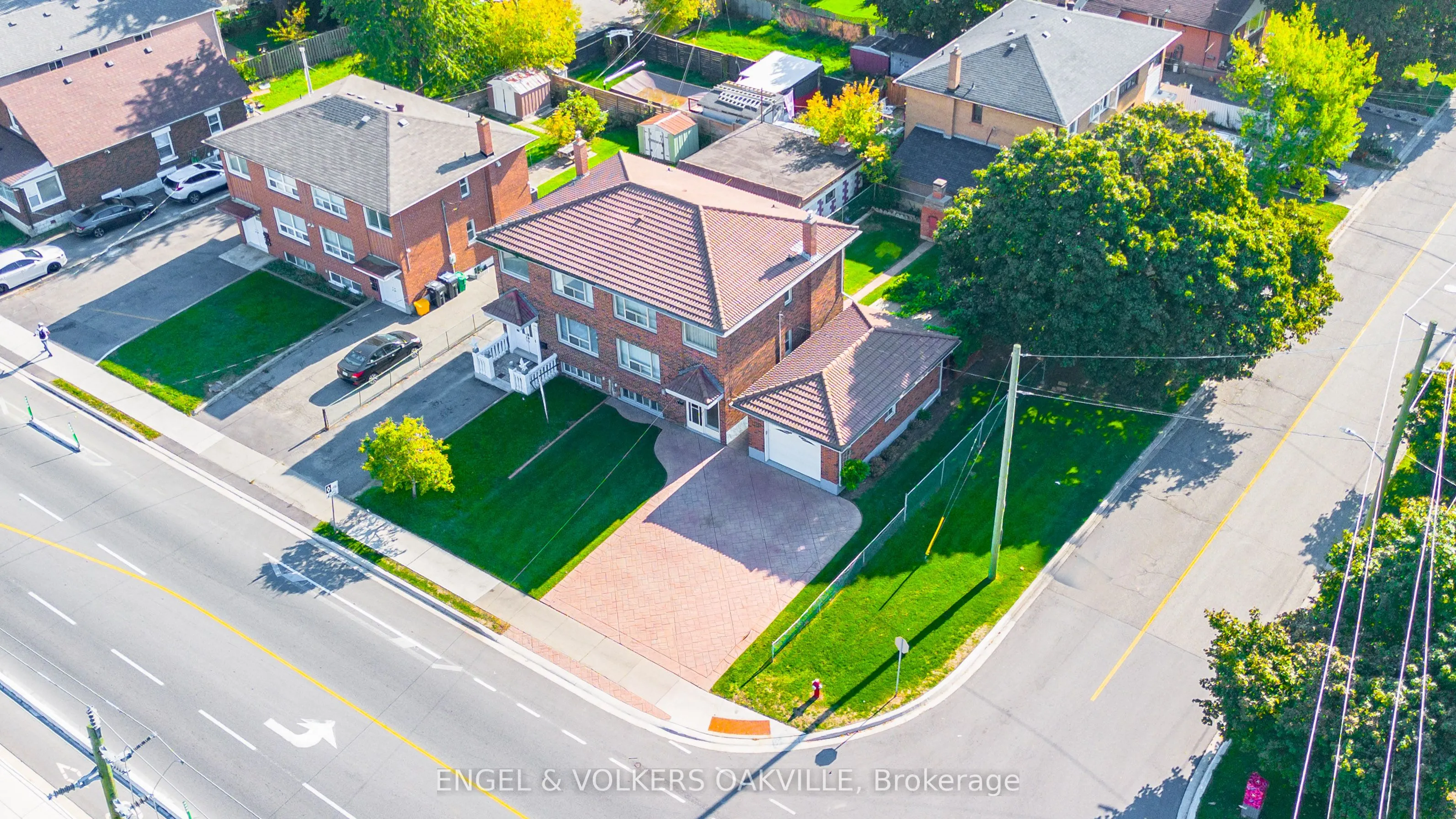 183 vodden Street E