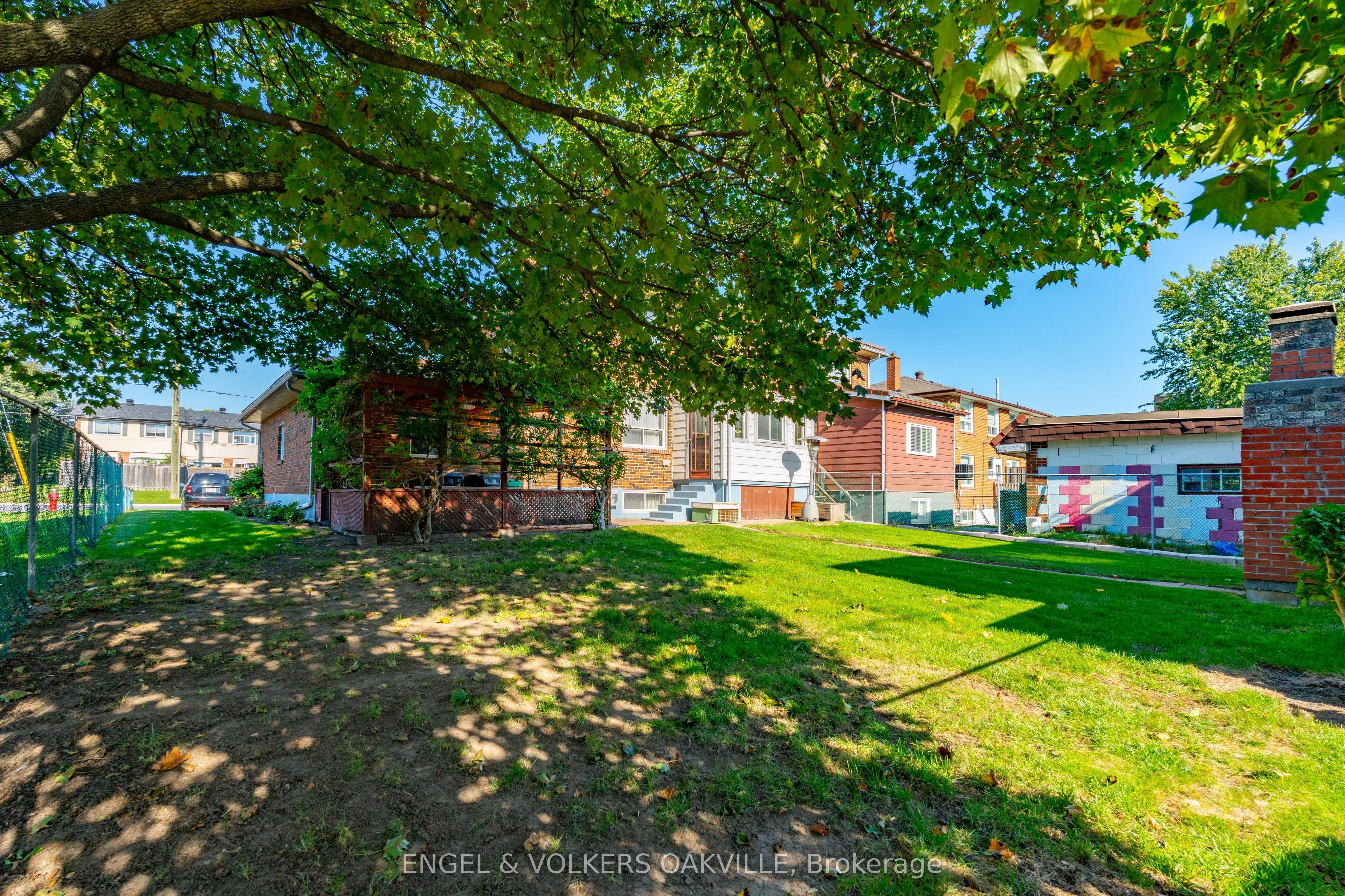 183 vodden Street E