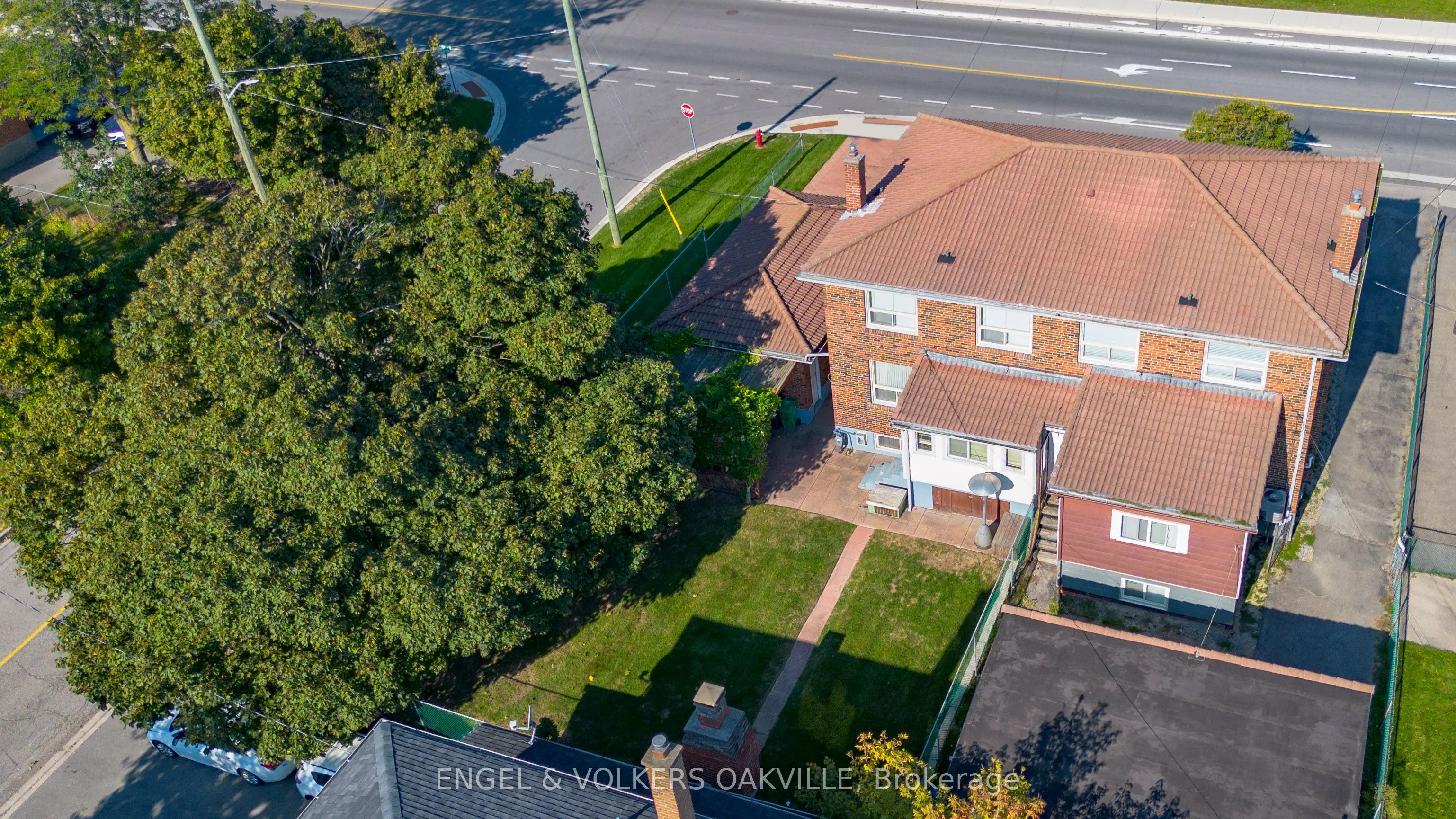 183 vodden Street E