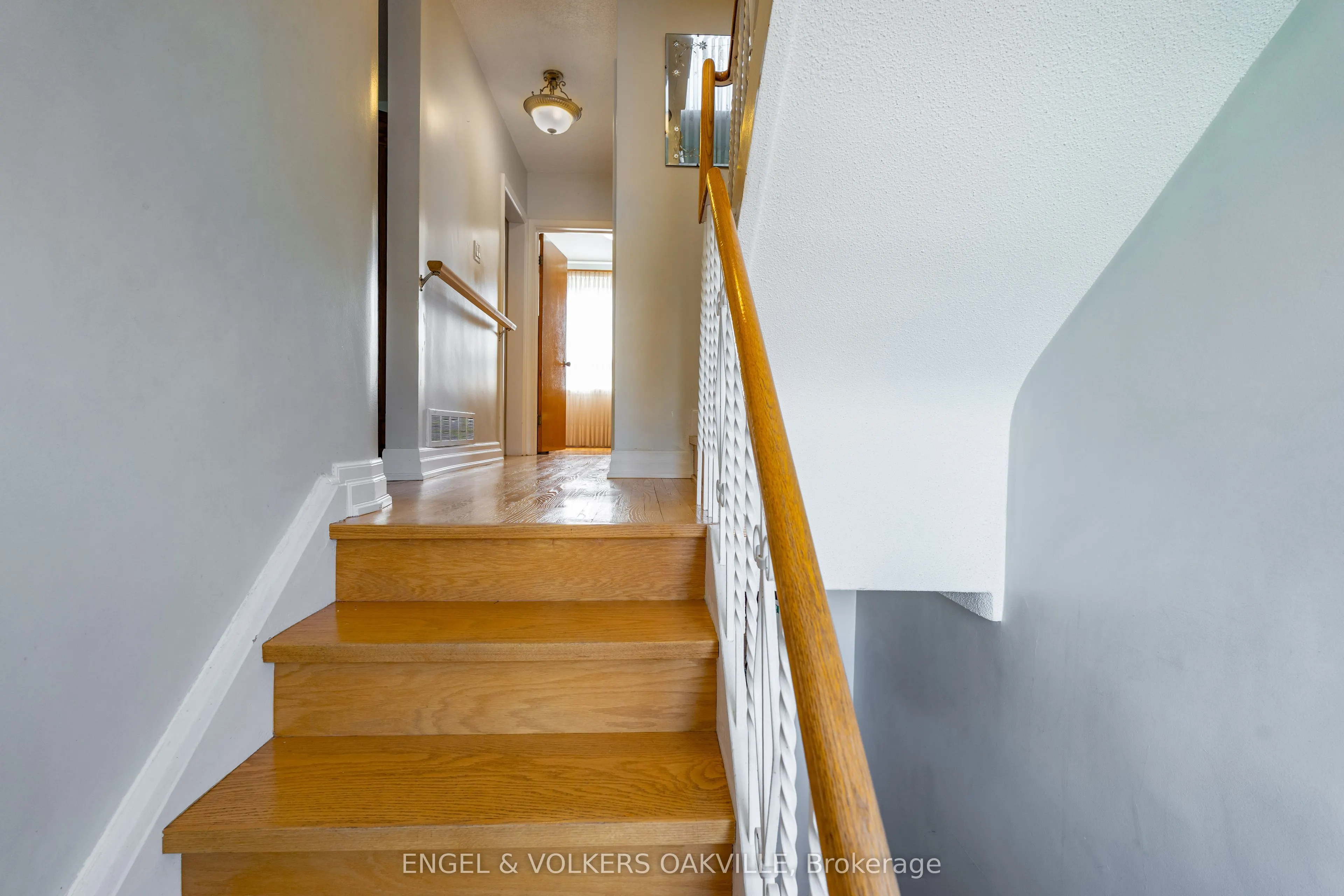 183 vodden Street E