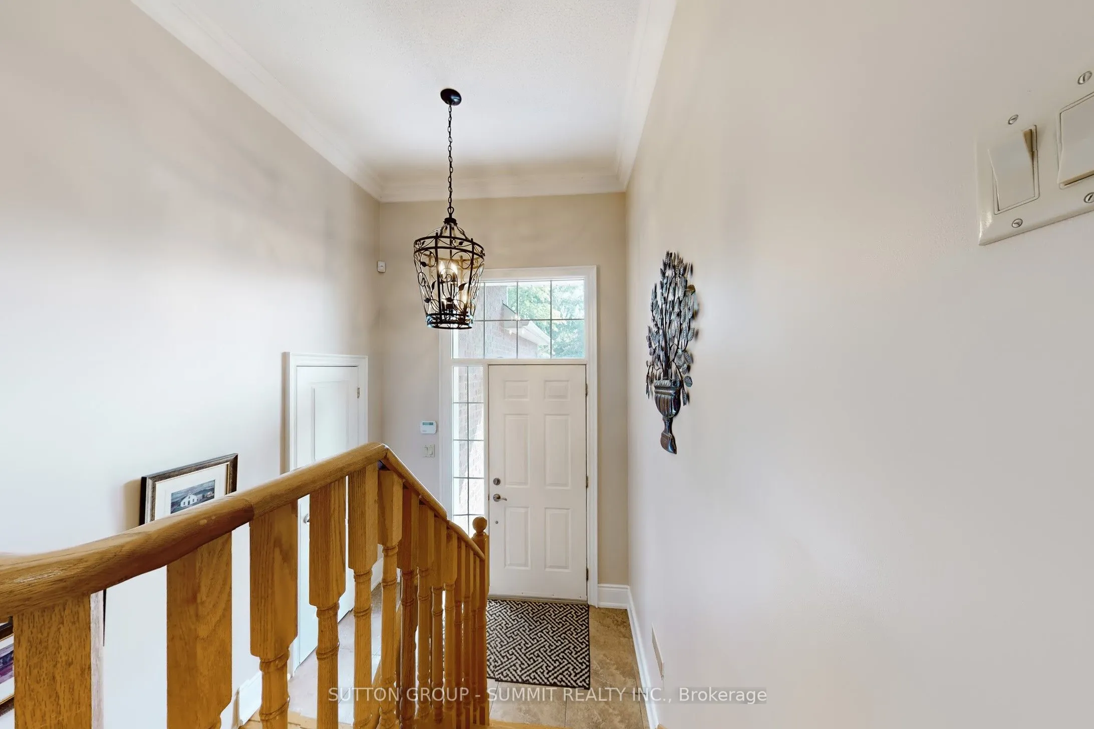 5981 RAYSHAW Crescent