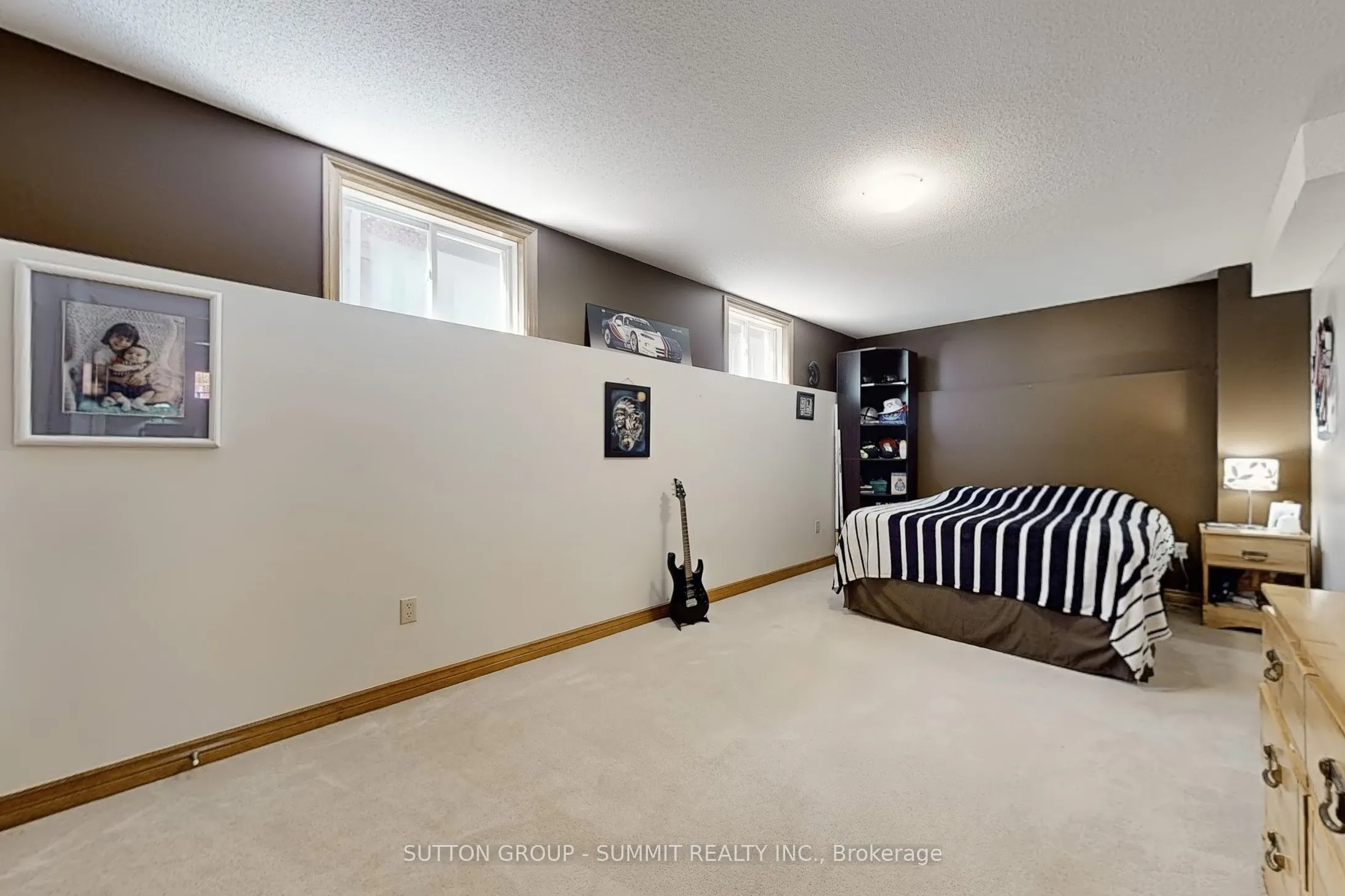 5981 RAYSHAW Crescent