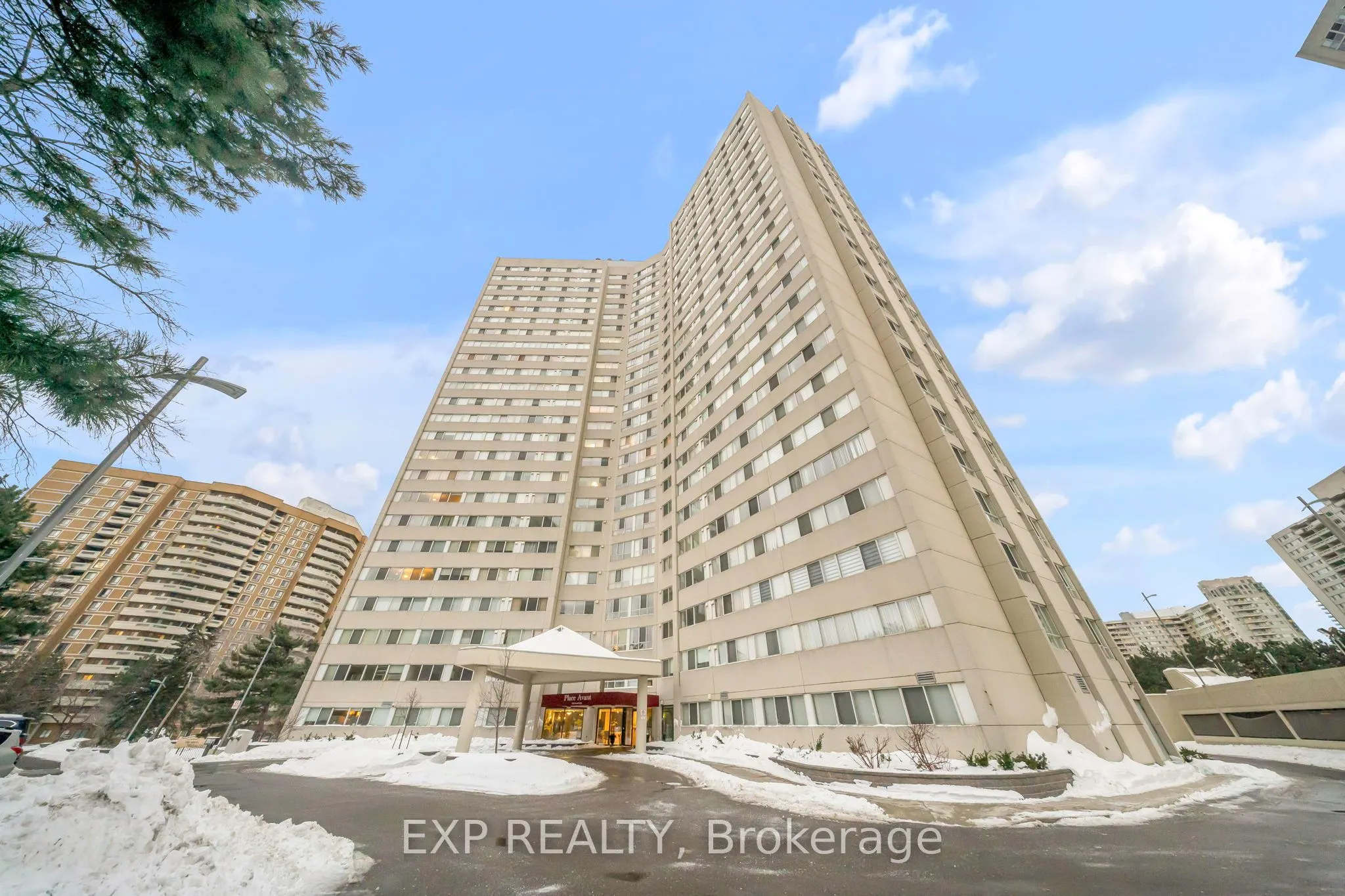 3700 Kaneff Crescent, #406