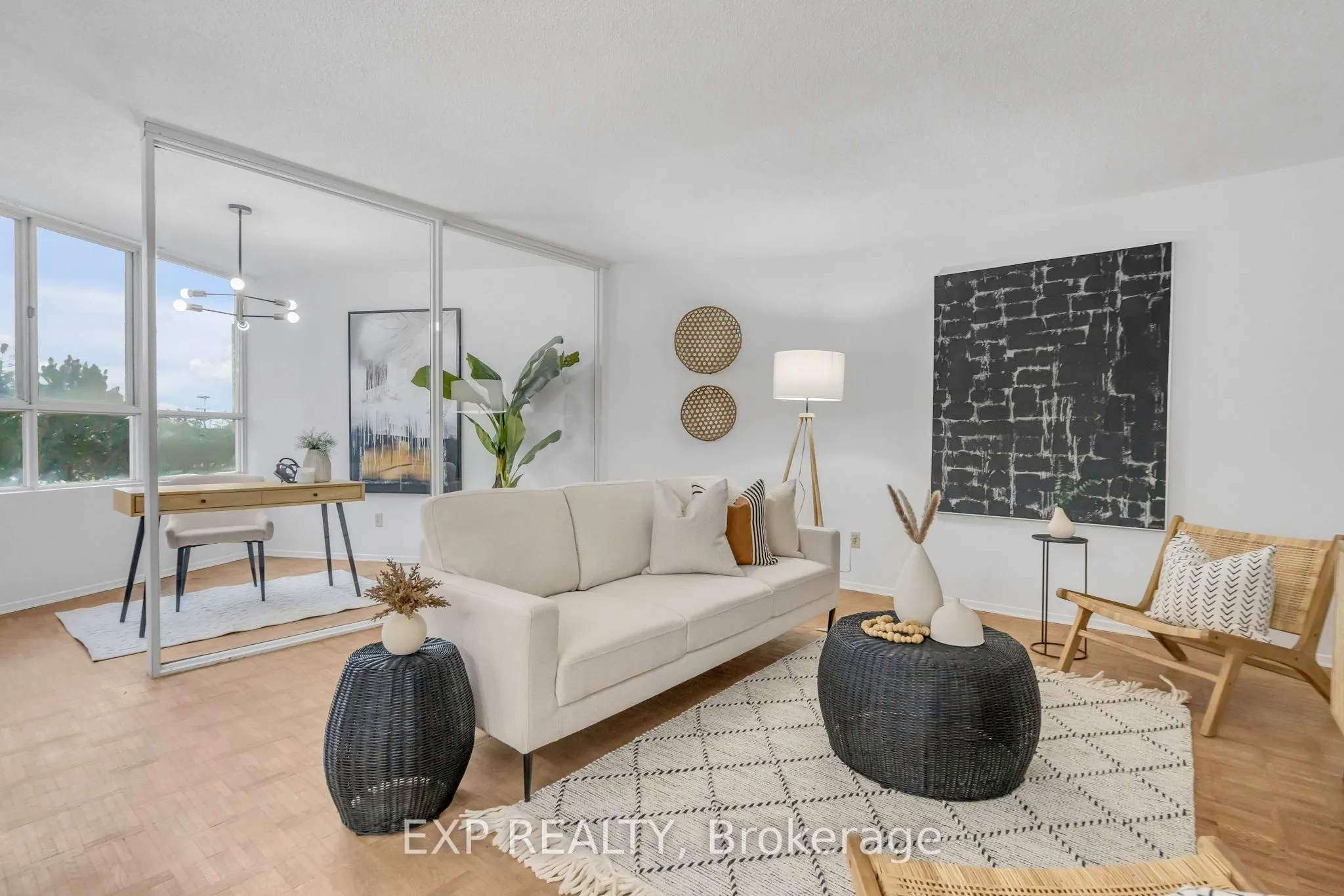 3700 Kaneff Crescent, #406