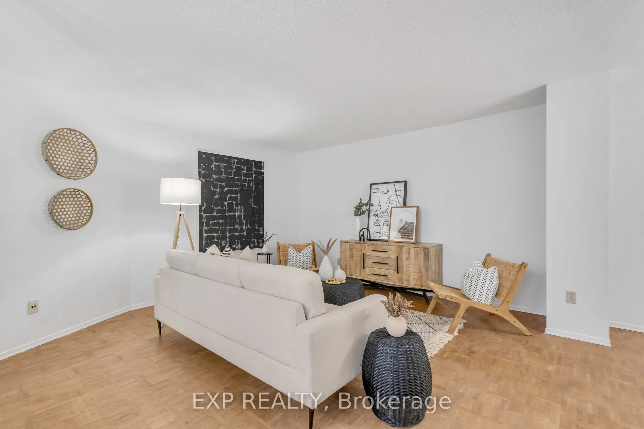 3700 Kaneff Crescent, #406