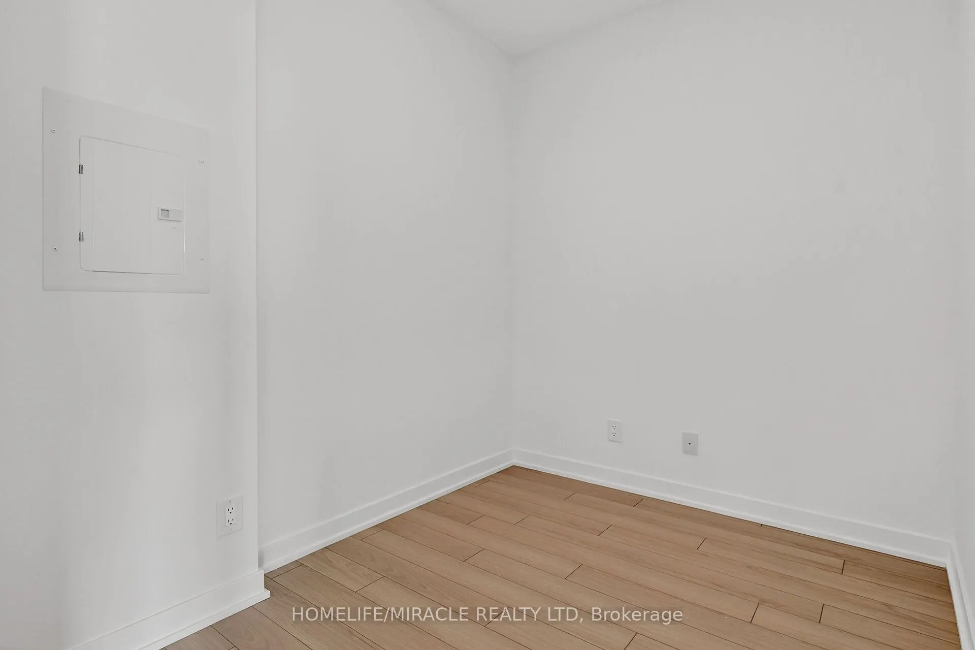 3079 Trafalgar Road, #1705