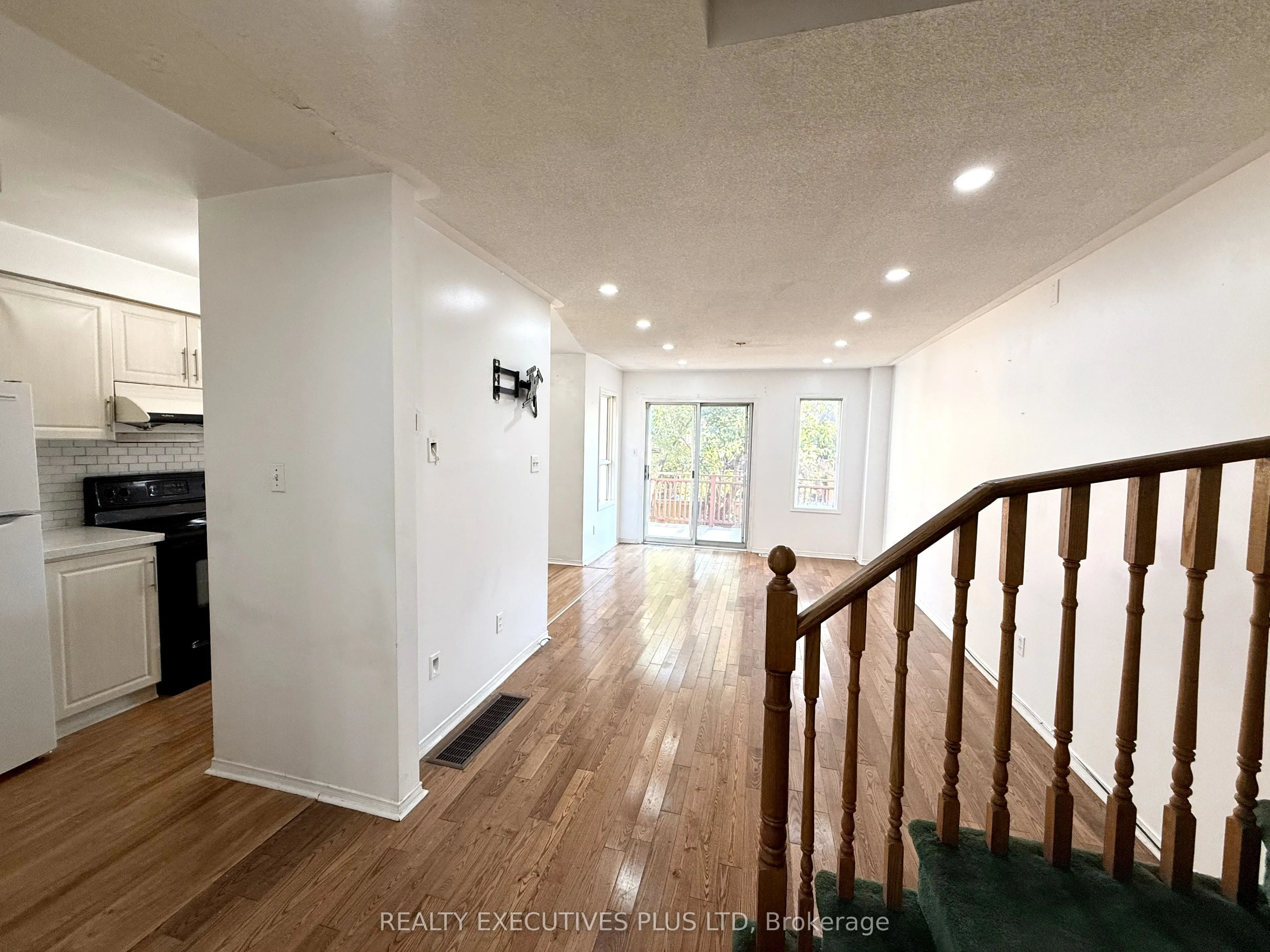 55 Ravenscliffe Court