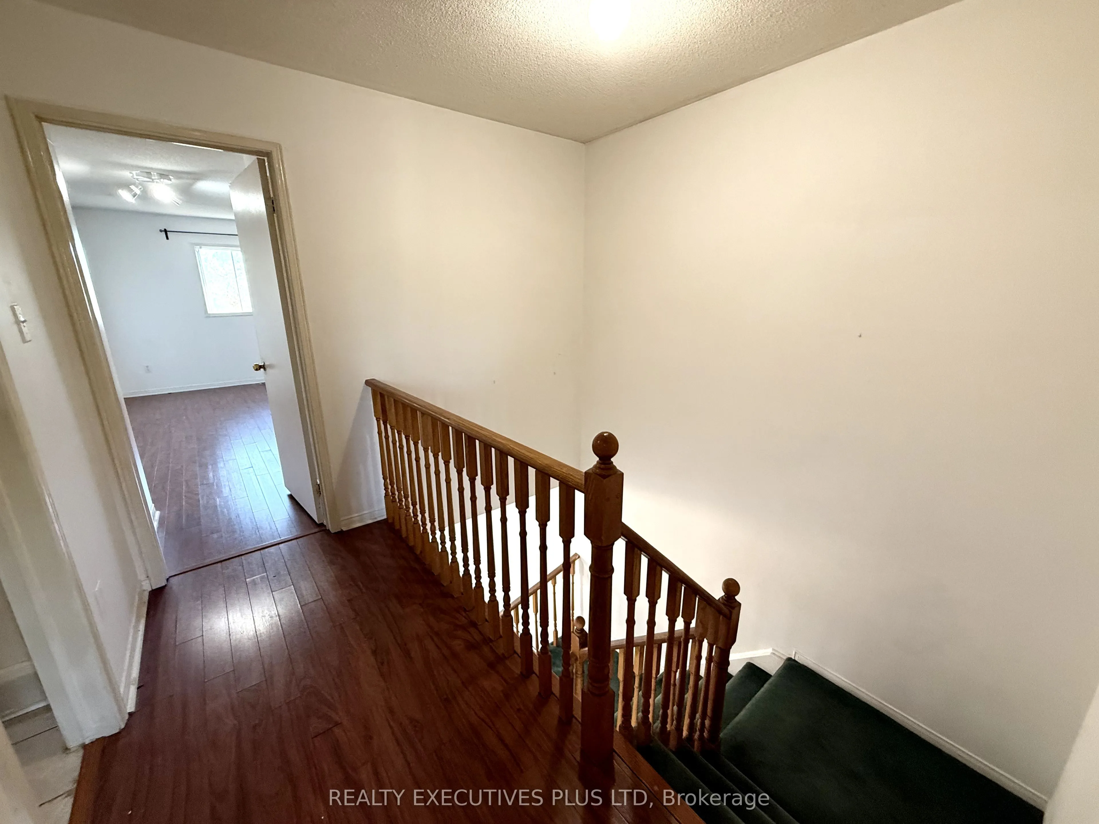 55 Ravenscliffe Court