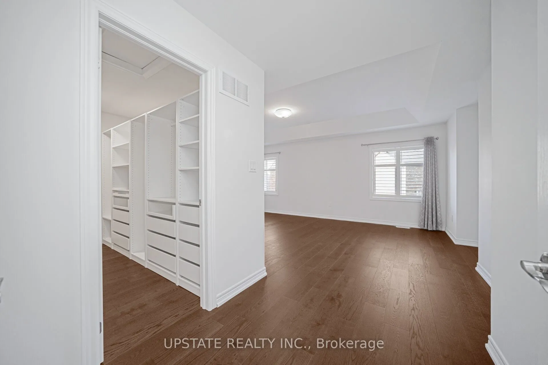 66 GEORGE ROBINSON Drive