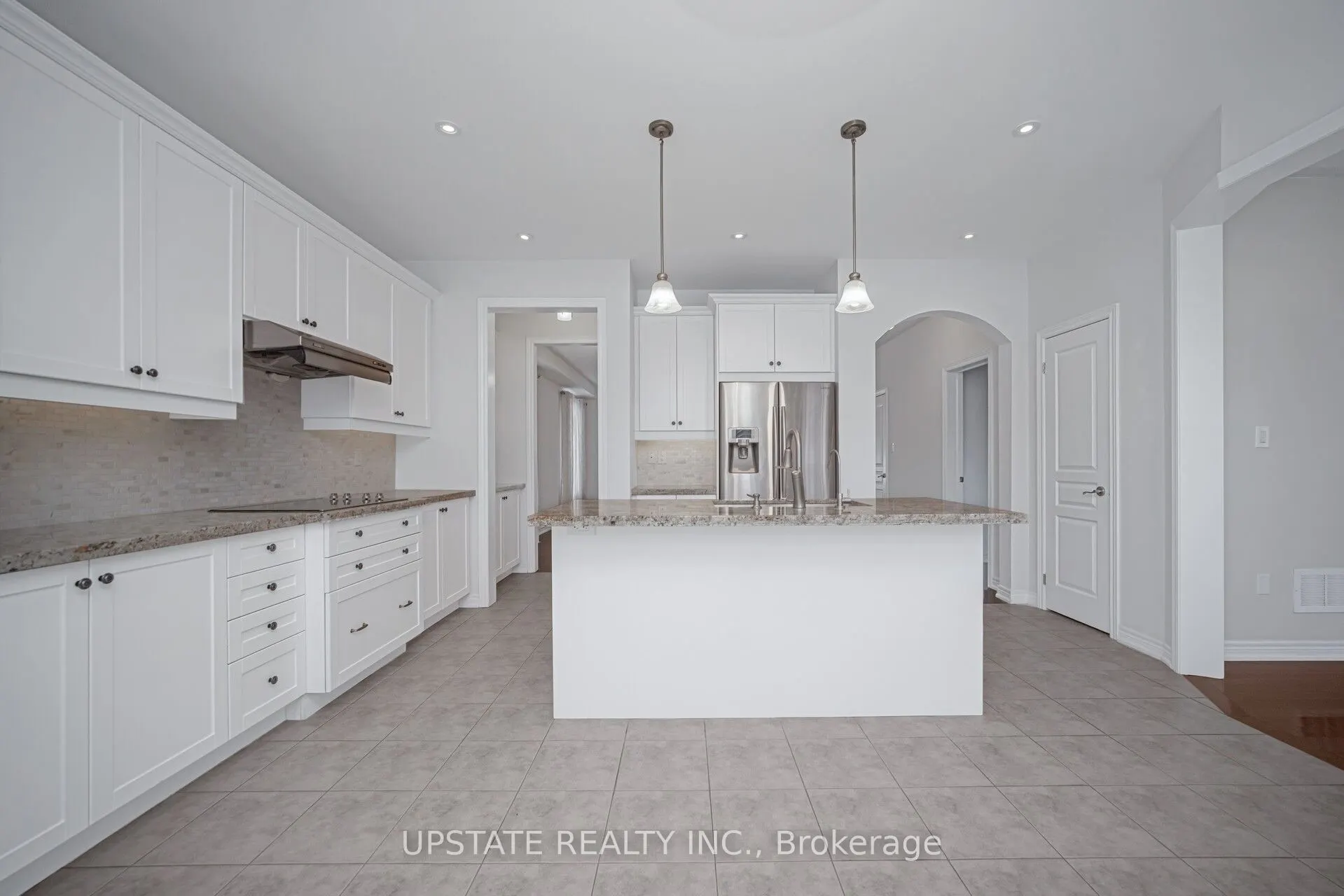 66 GEORGE ROBINSON Drive