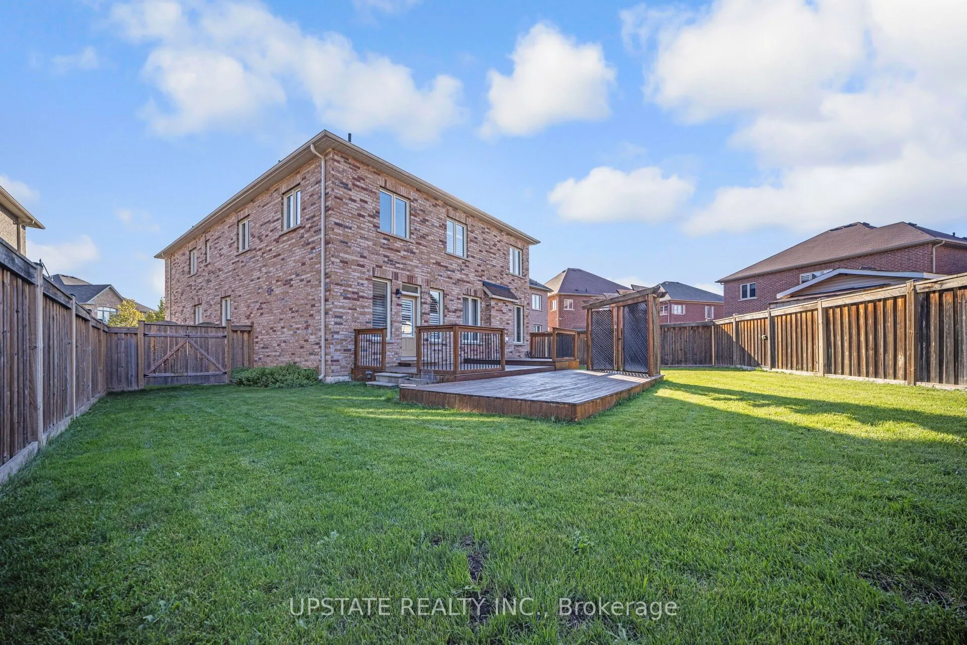 66 GEORGE ROBINSON Drive