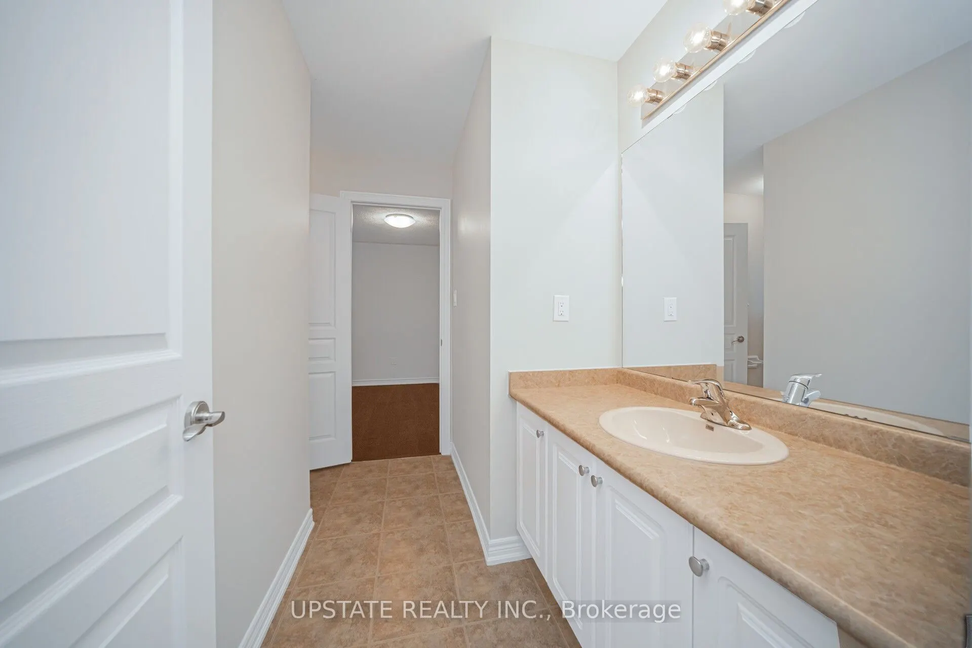 66 GEORGE ROBINSON Drive