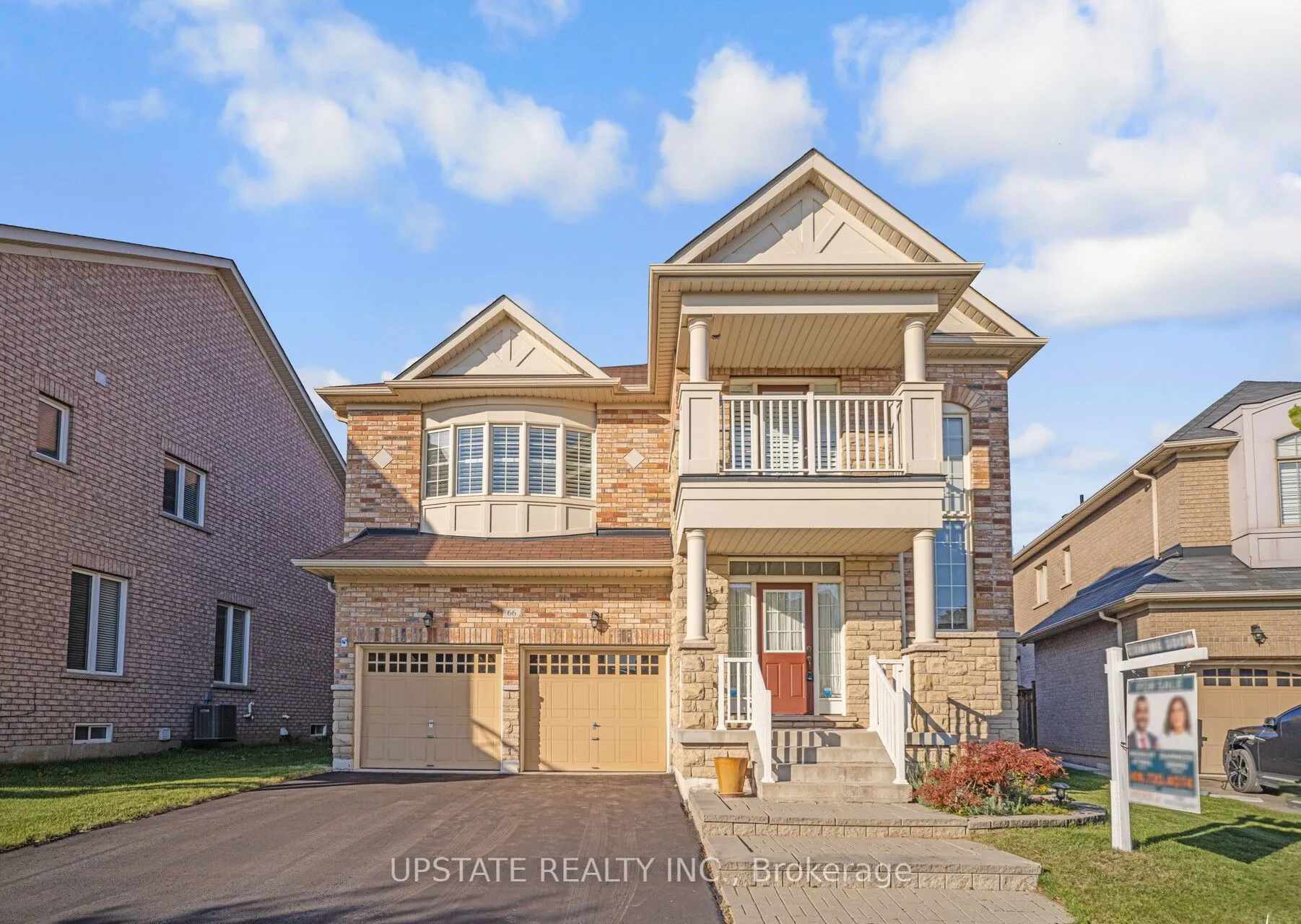 66 GEORGE ROBINSON Drive