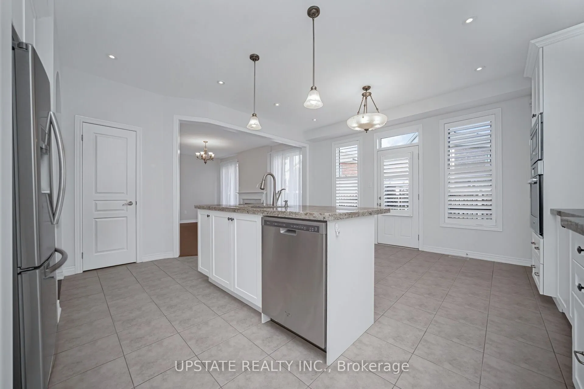 66 GEORGE ROBINSON Drive