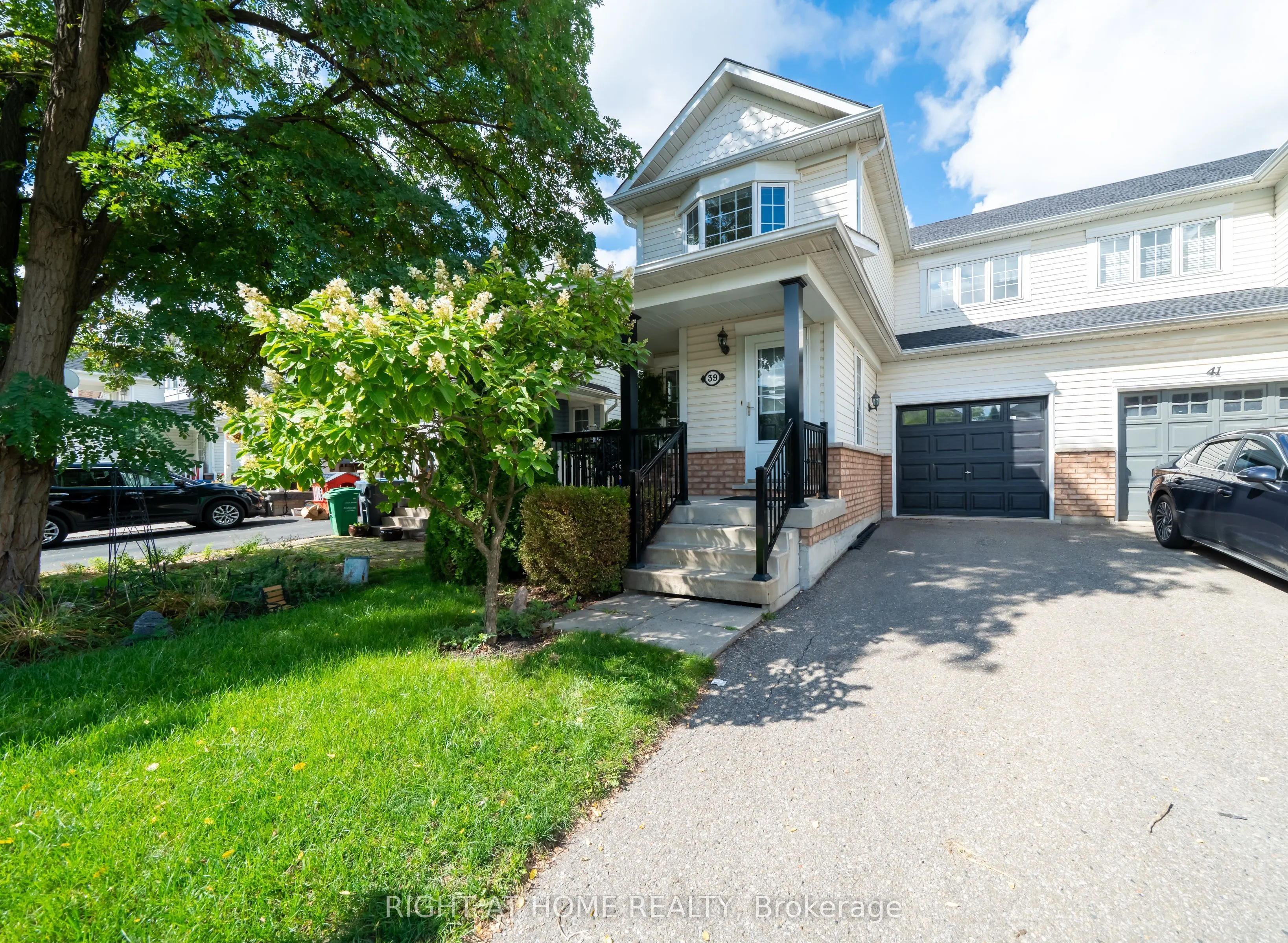 39 Viceroy Crescent