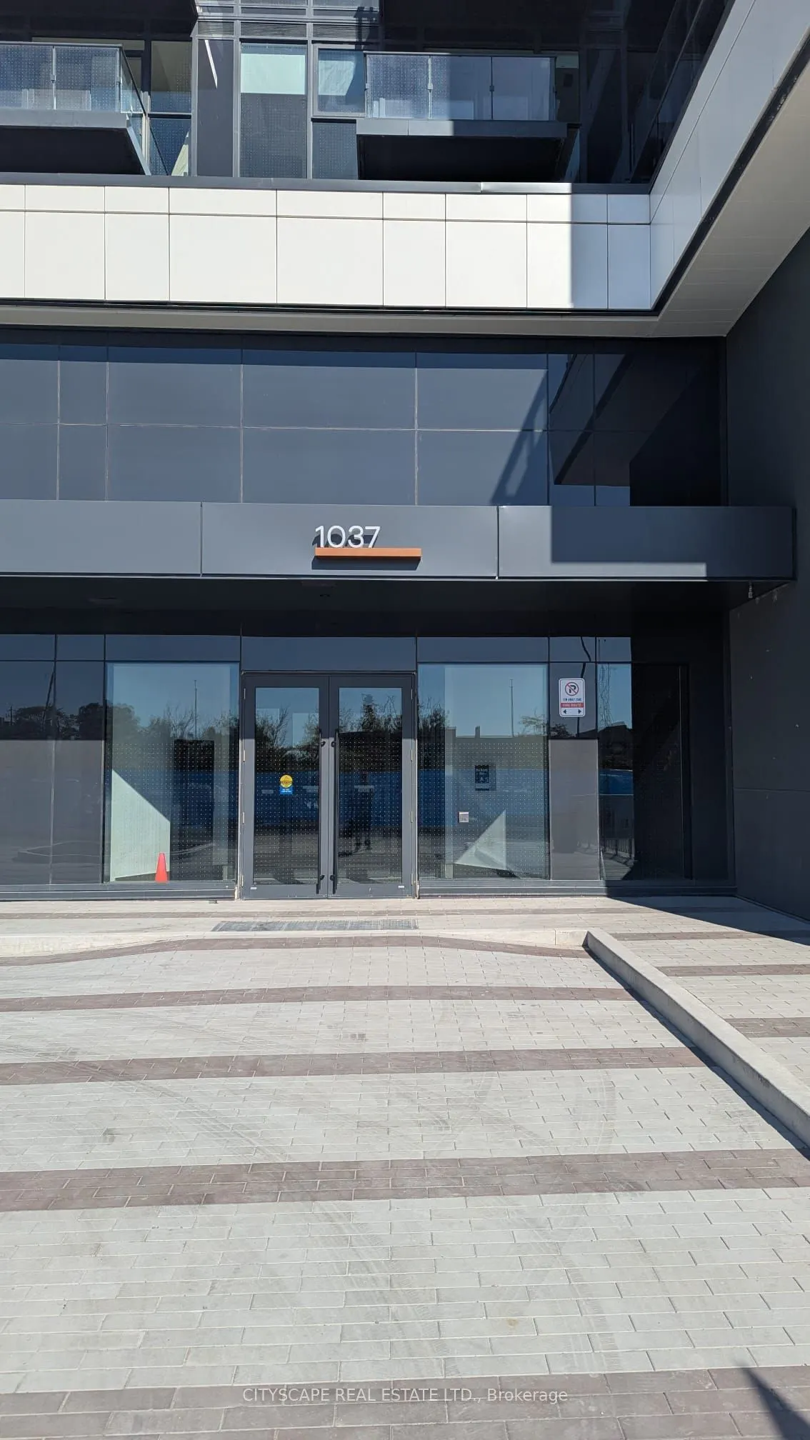 1037 Queensway, #209