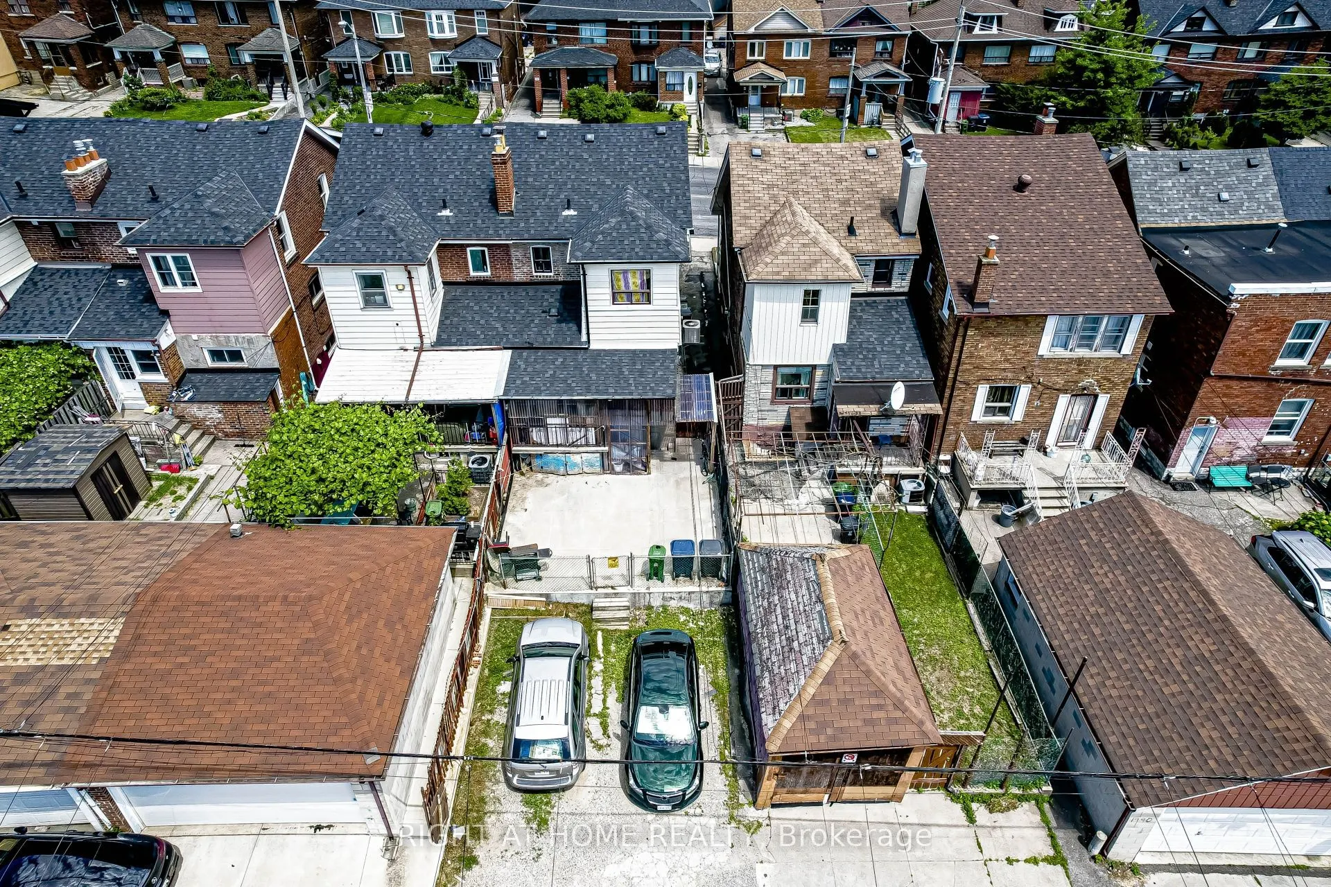 1994 Dufferin Street