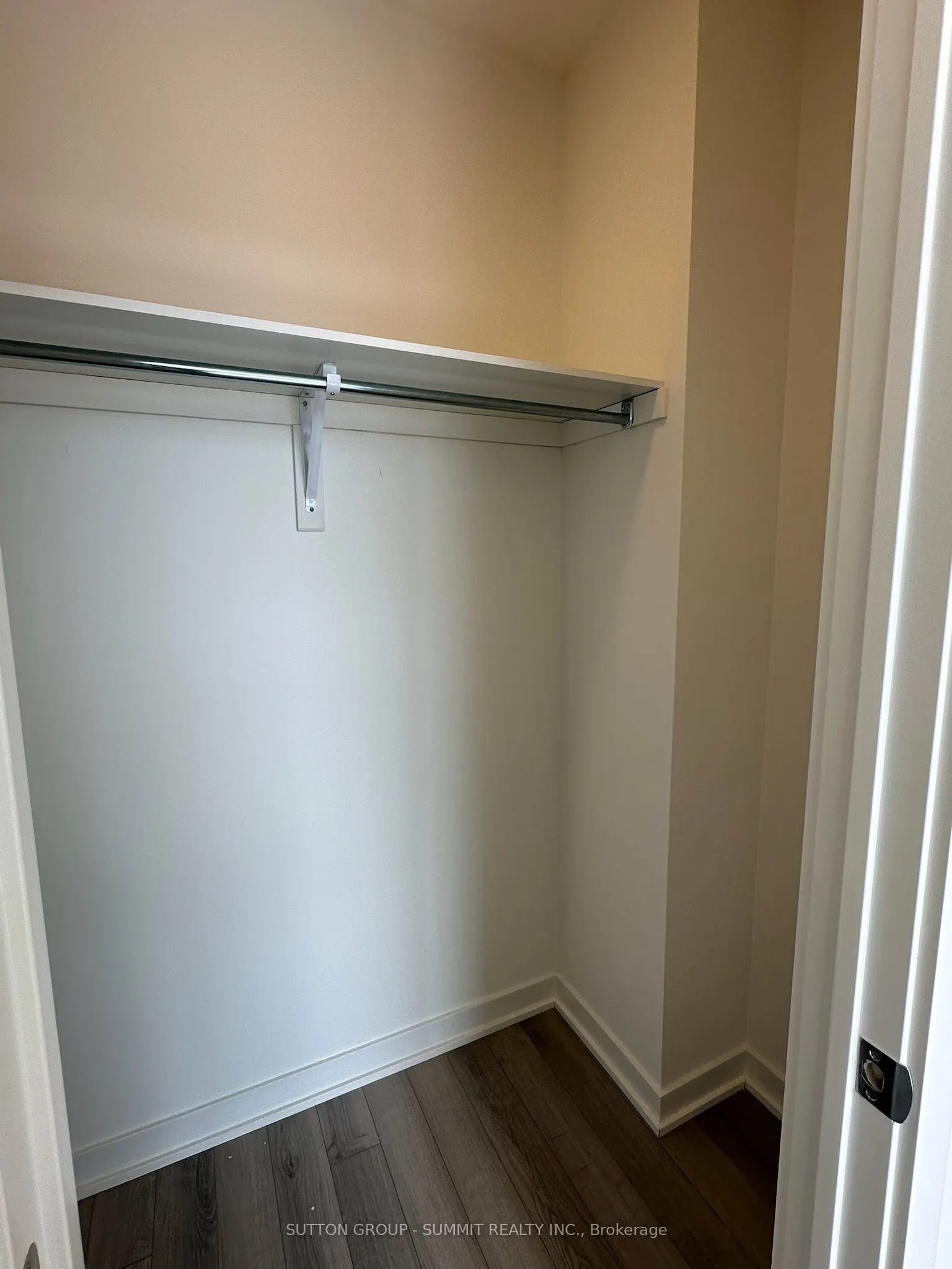 3079 Trafalgar Road, #2011