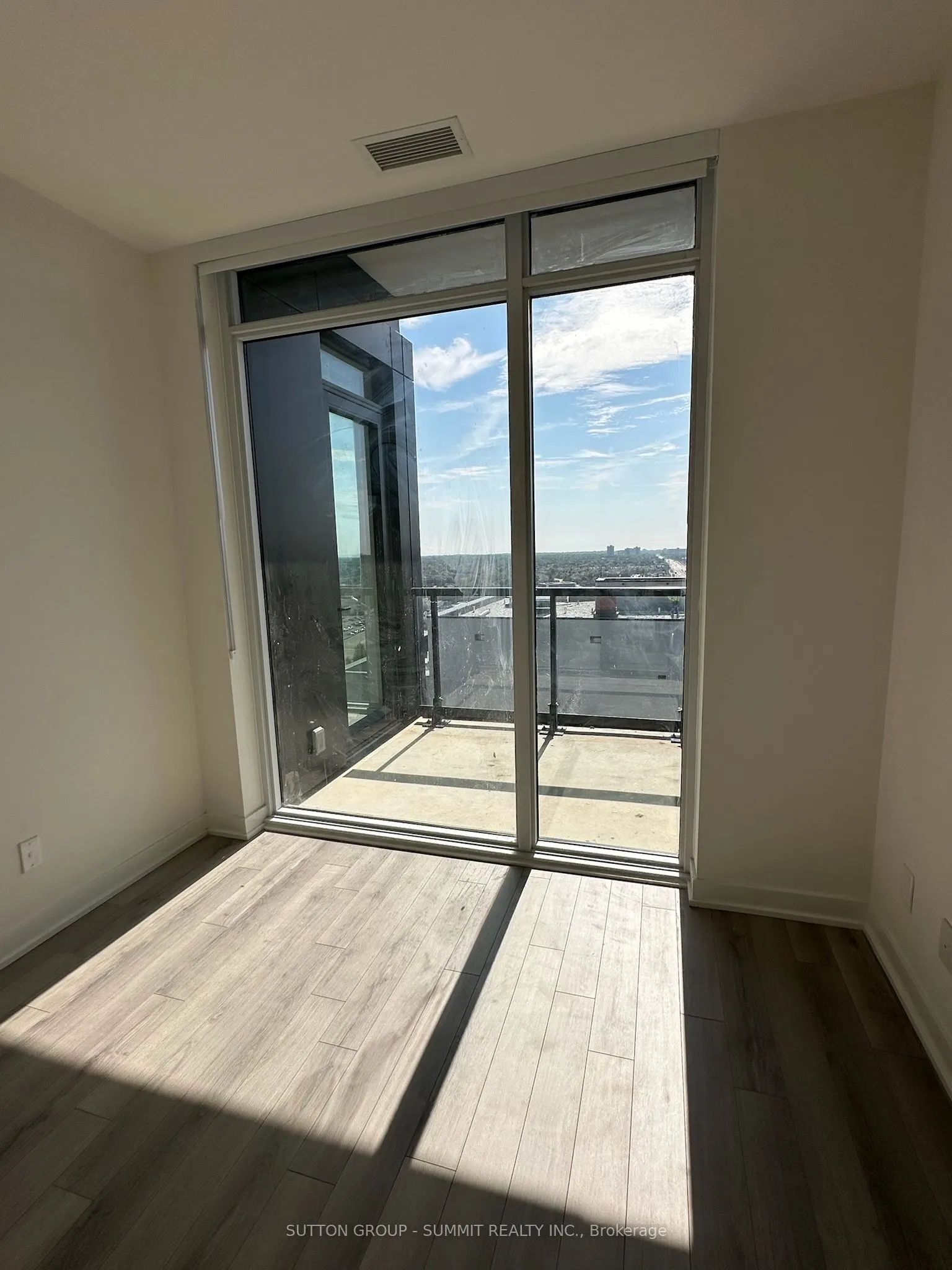 3079 Trafalgar Road, #2011