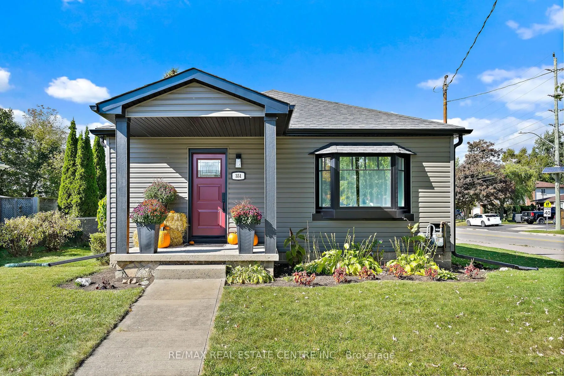 351 Peel Street