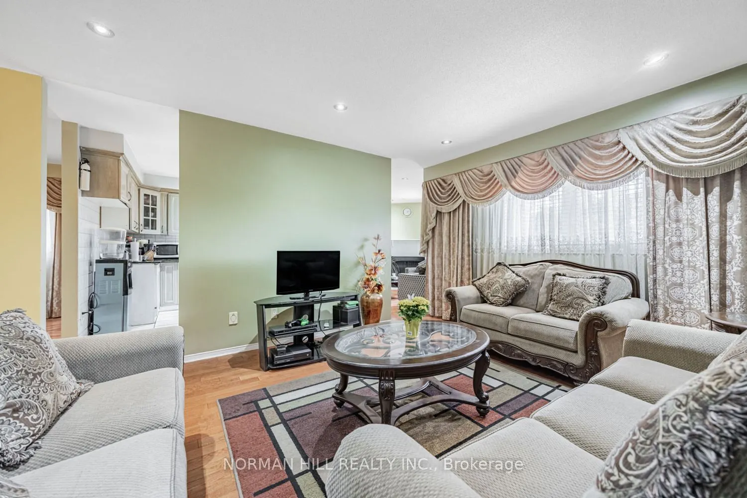 356 Laurentian Avenue