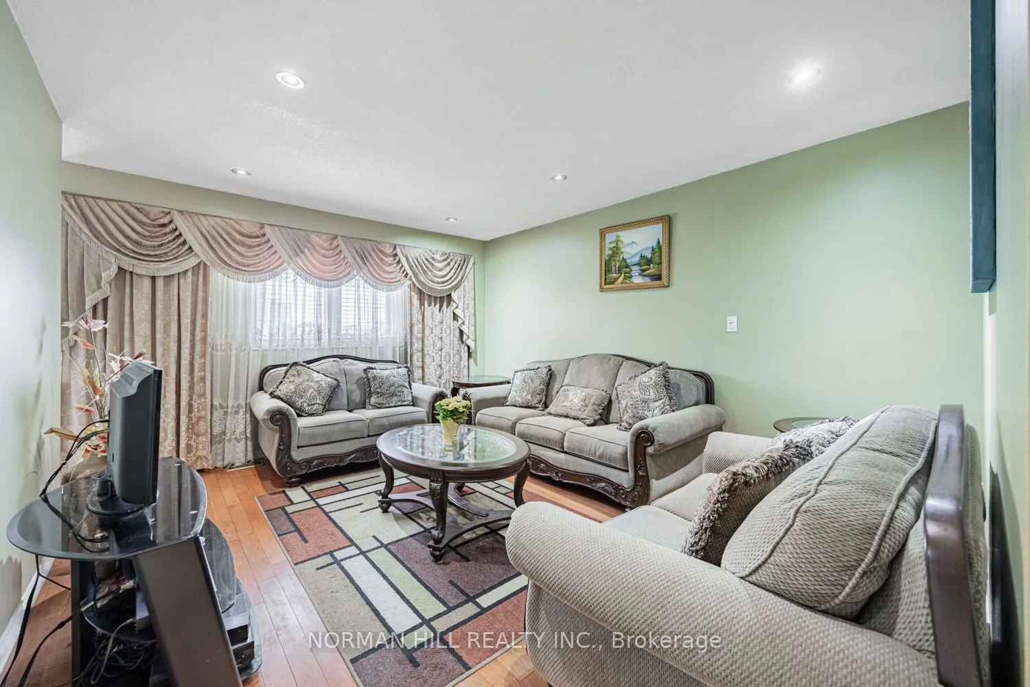356 Laurentian Avenue