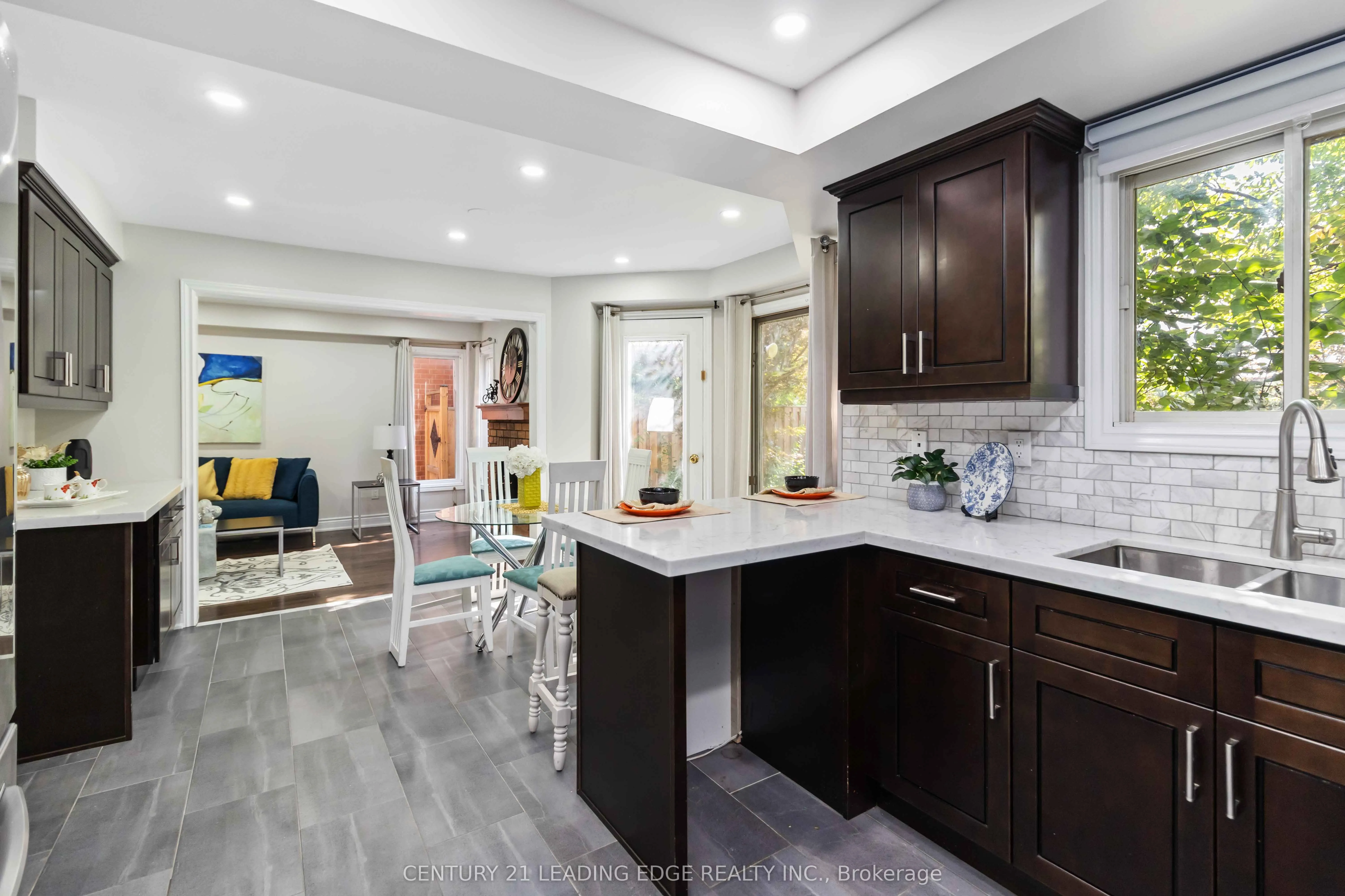 5201 CHAMPLAIN Trail
