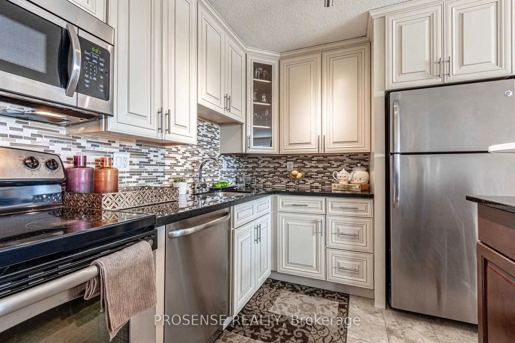 5168 Dundas Street W