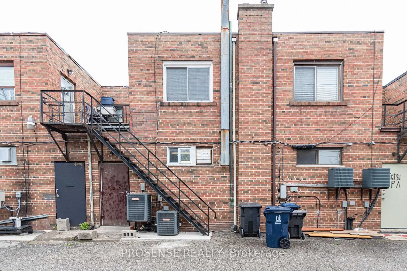 5168 Dundas Street W