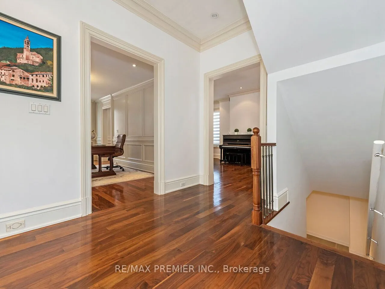 35 Yorkdale Crescent