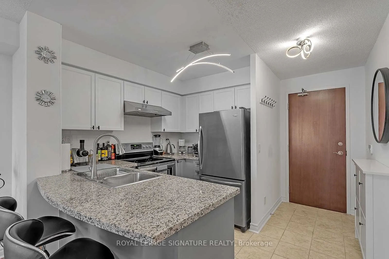 5 Michael Power Place, #1401