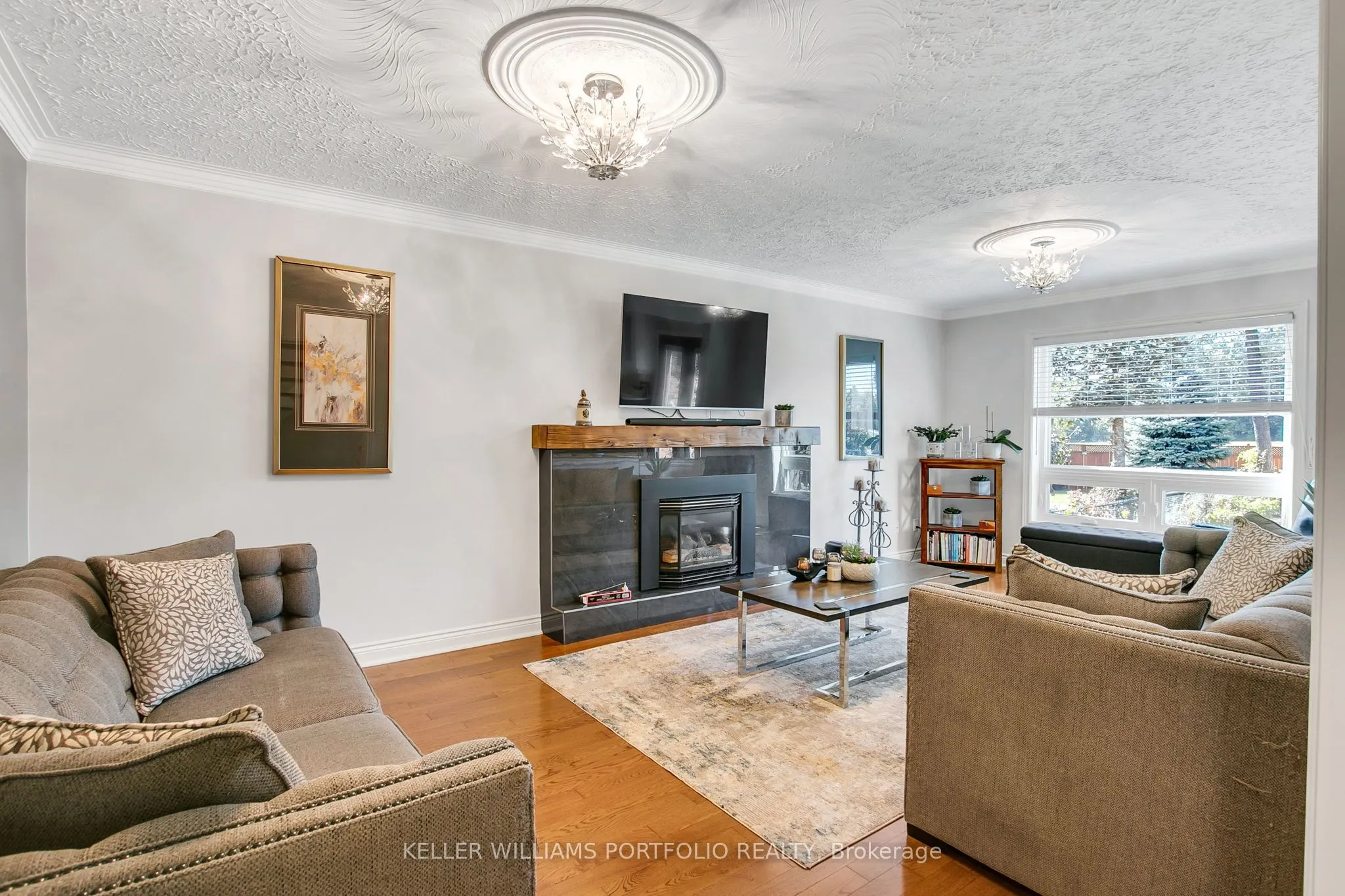 56 Jopling Avenue N