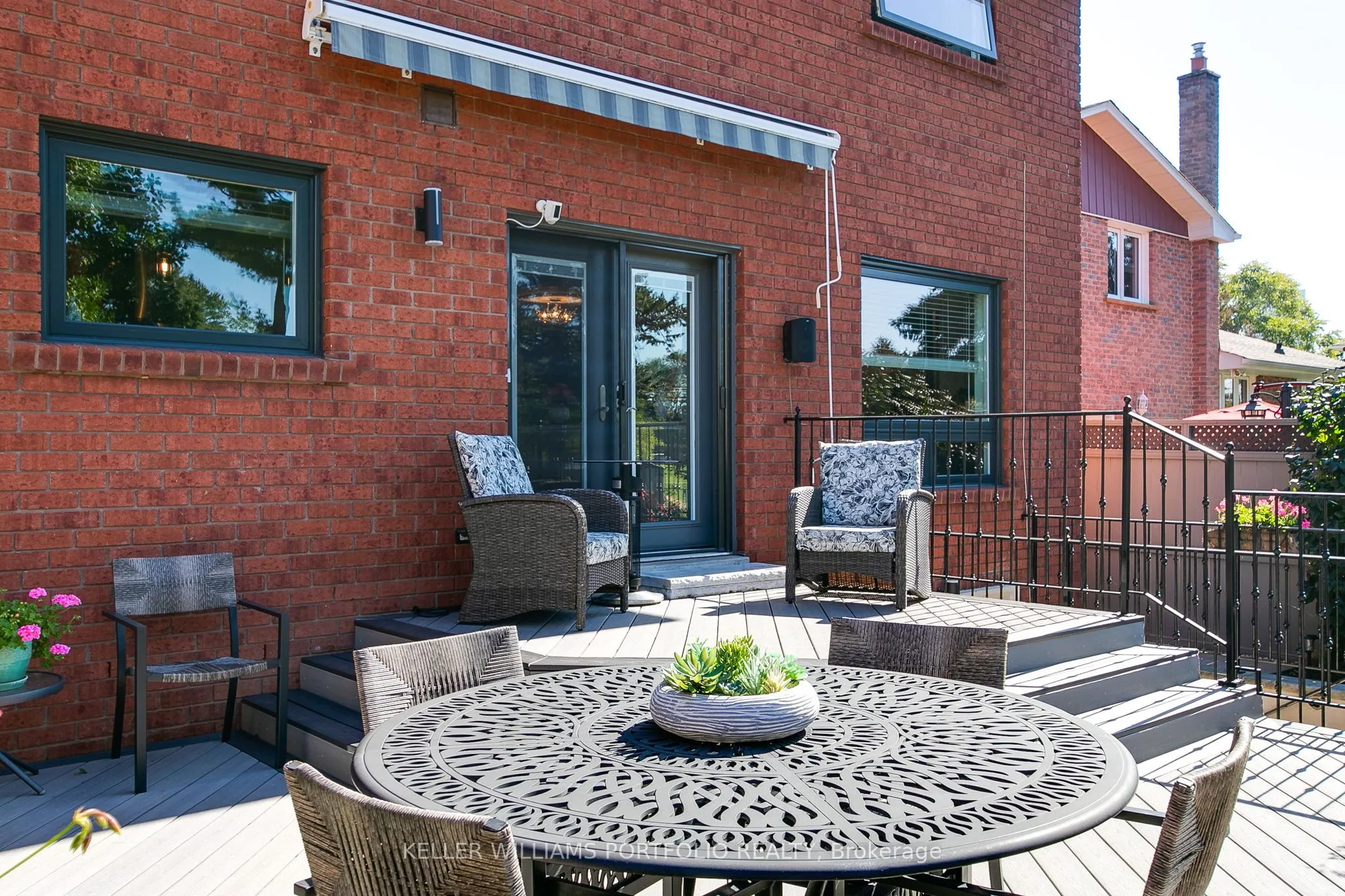 56 Jopling Avenue N