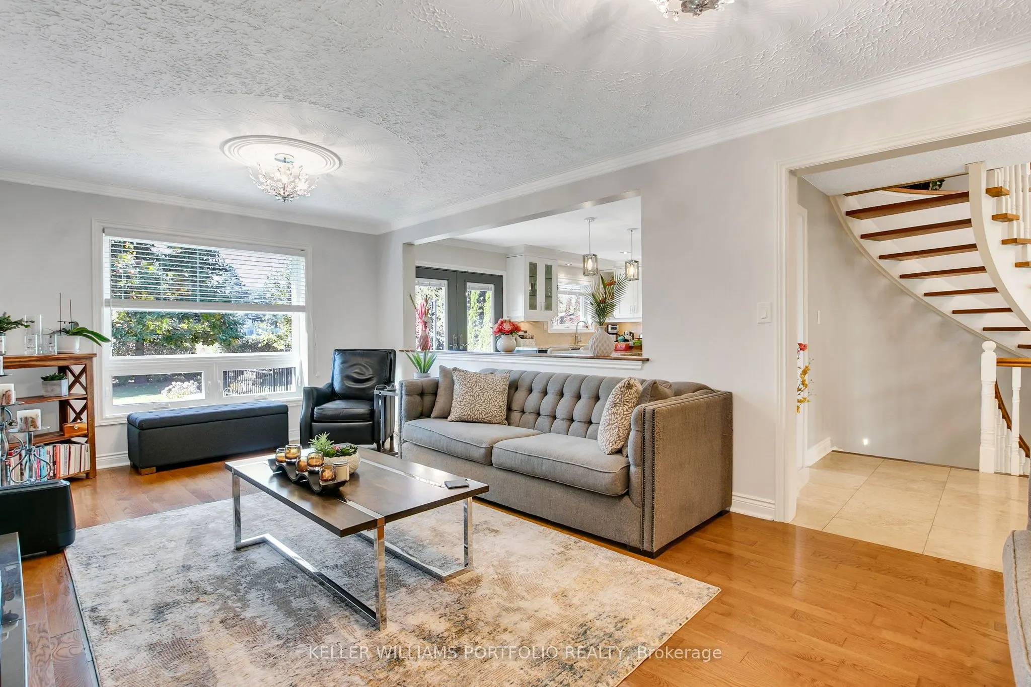 56 Jopling Avenue N