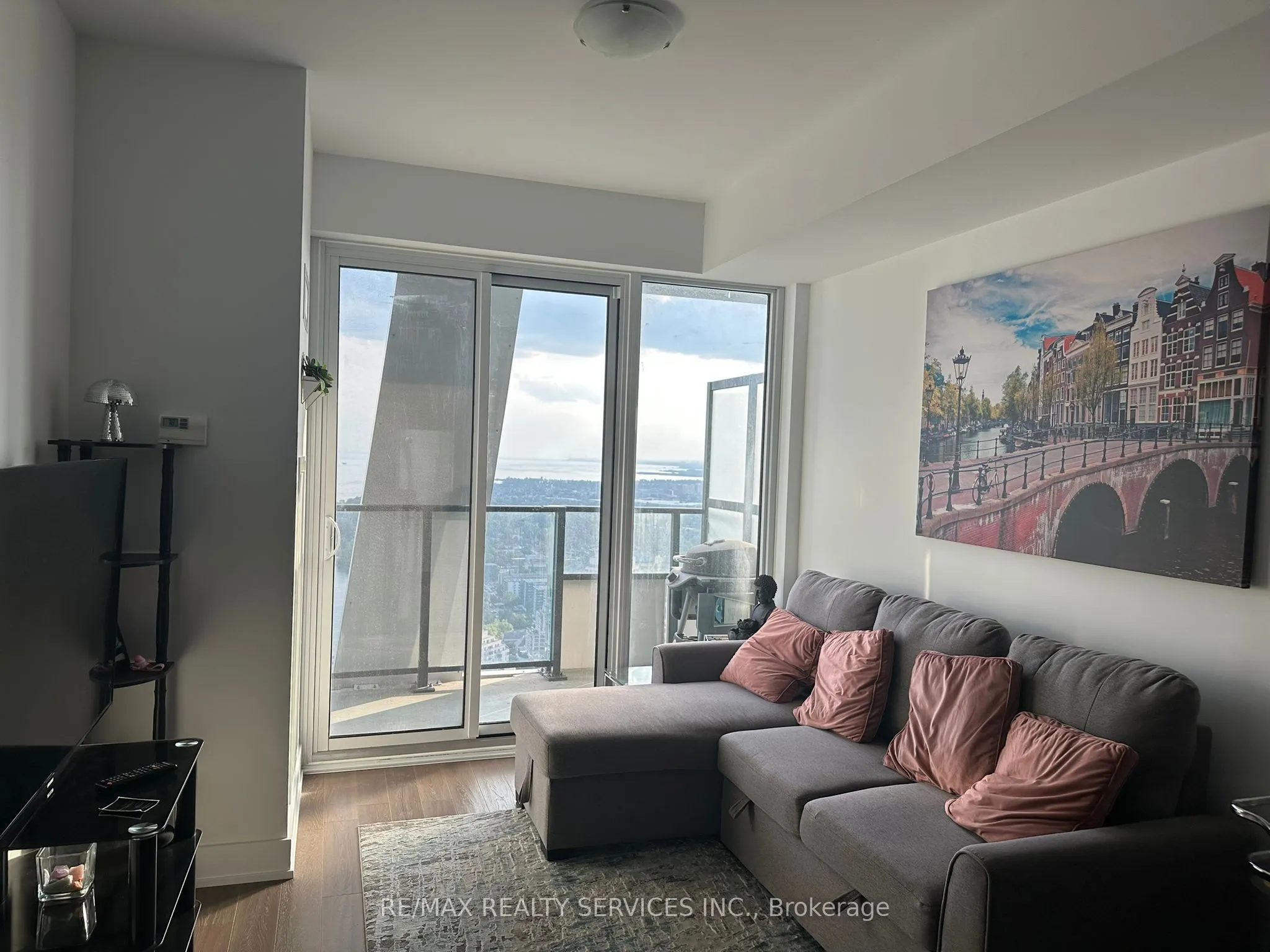30 Shore Breeze Drive, #5009
