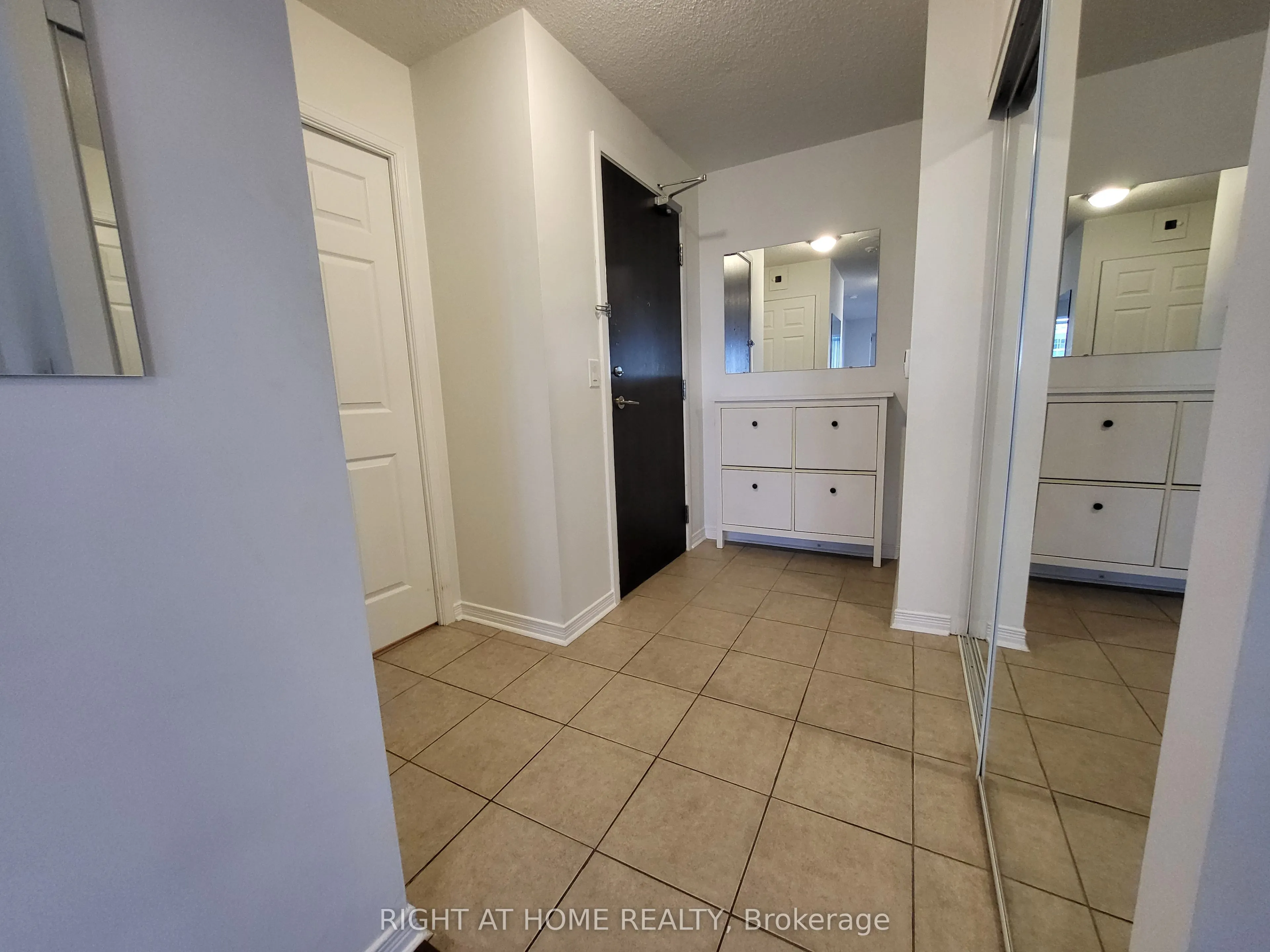 3 Michael Power Place, #1403