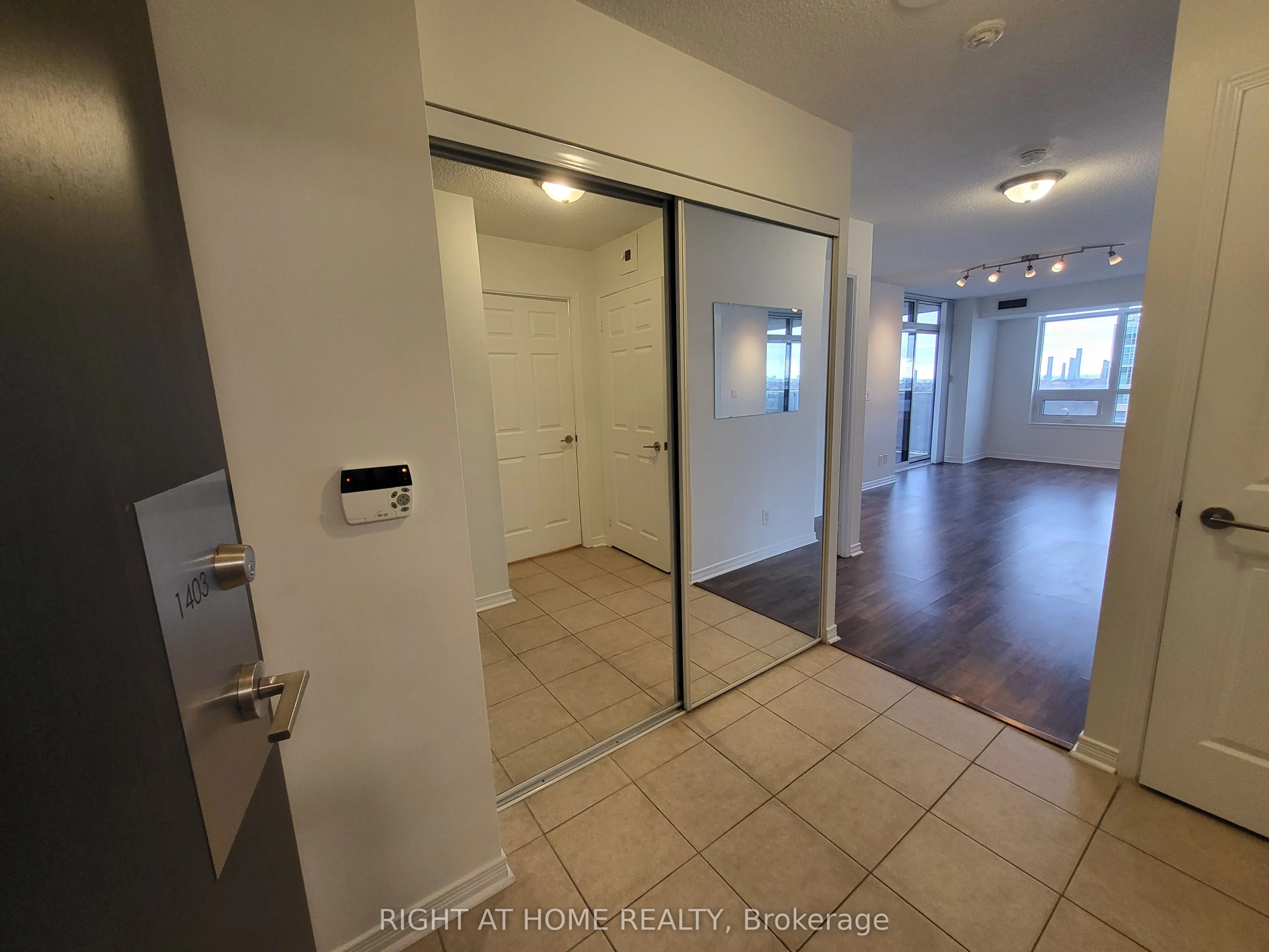 3 Michael Power Place, #1403