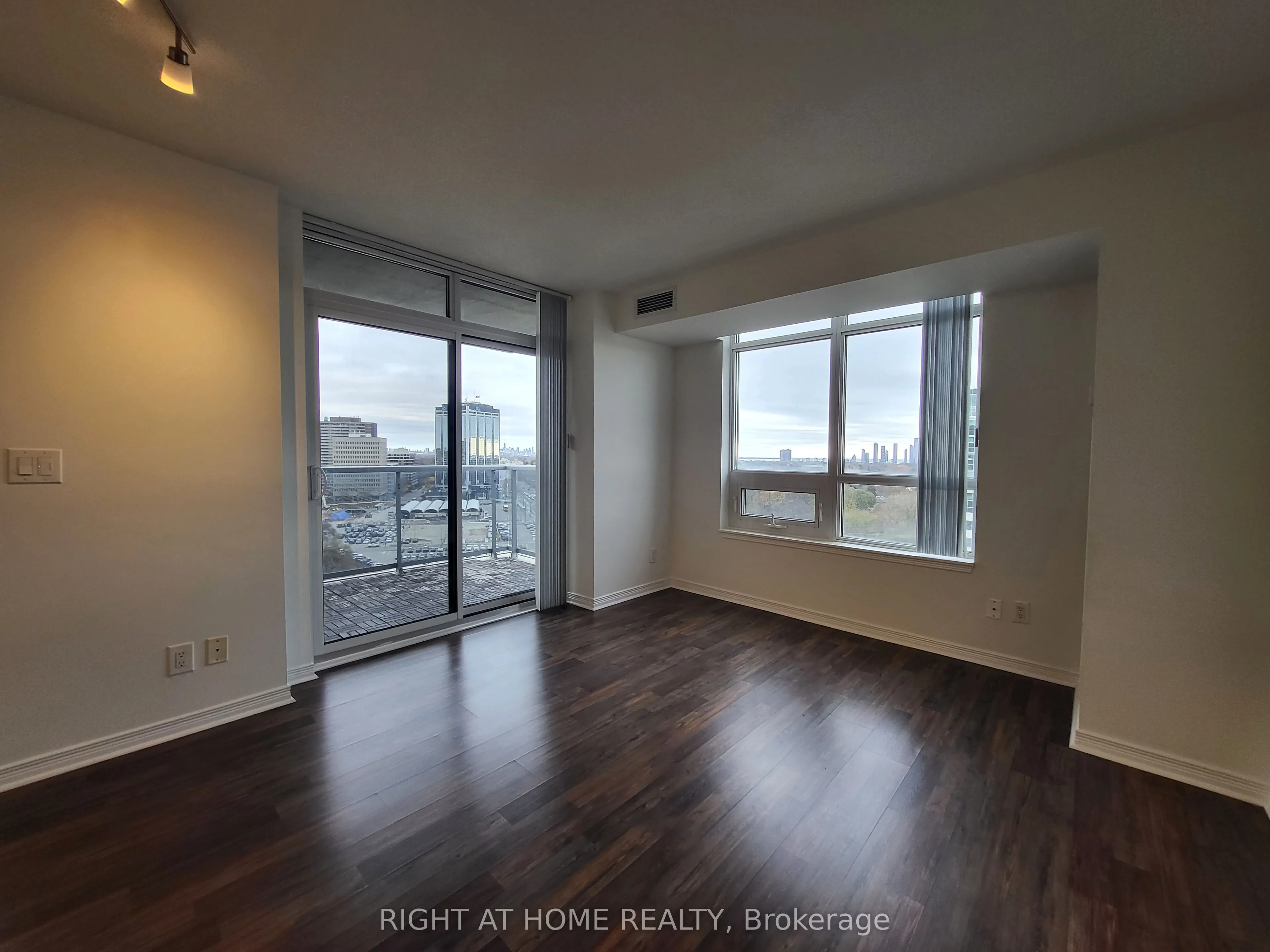 3 Michael Power Place, #1403