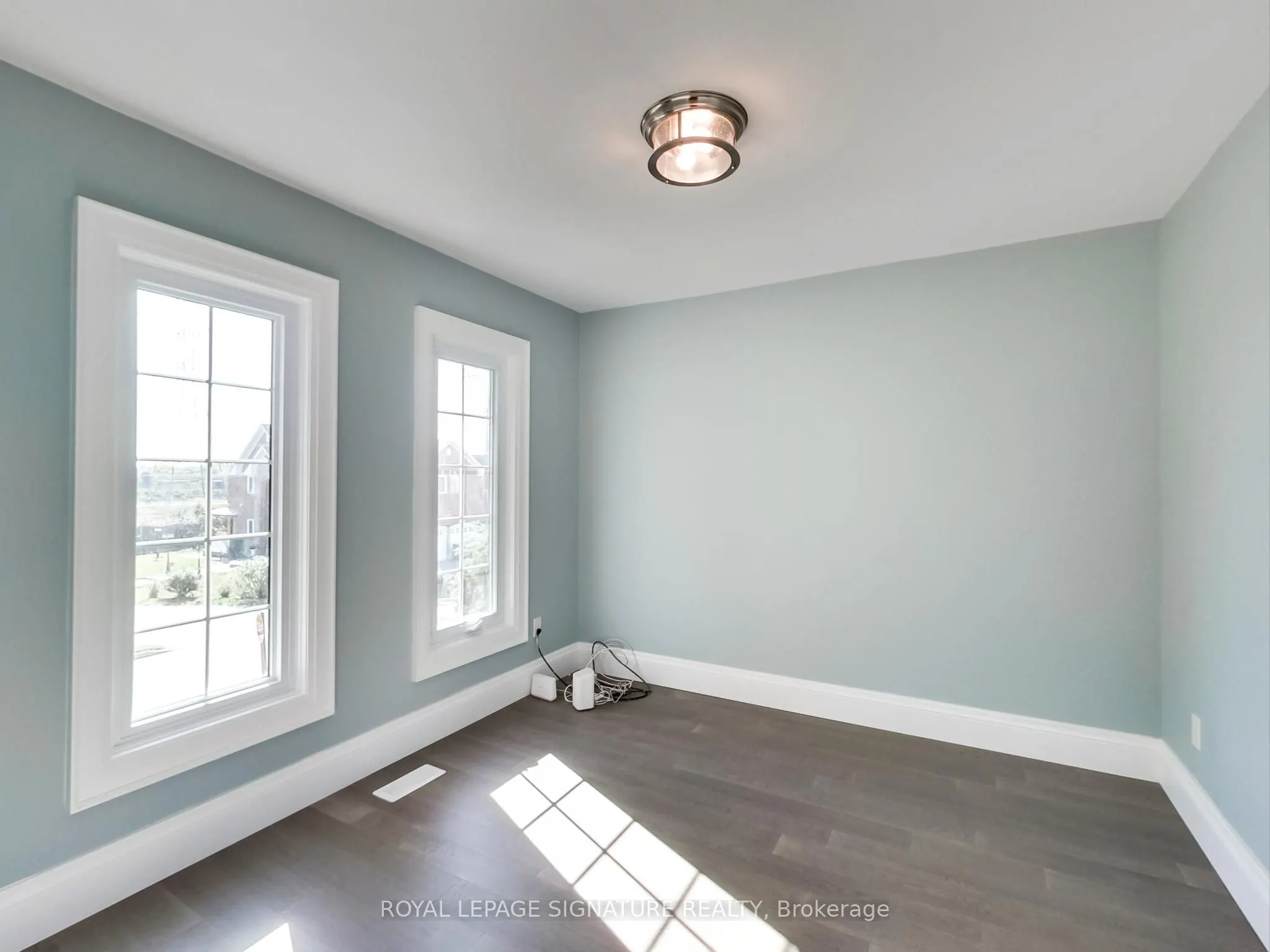 4342 Violet Road