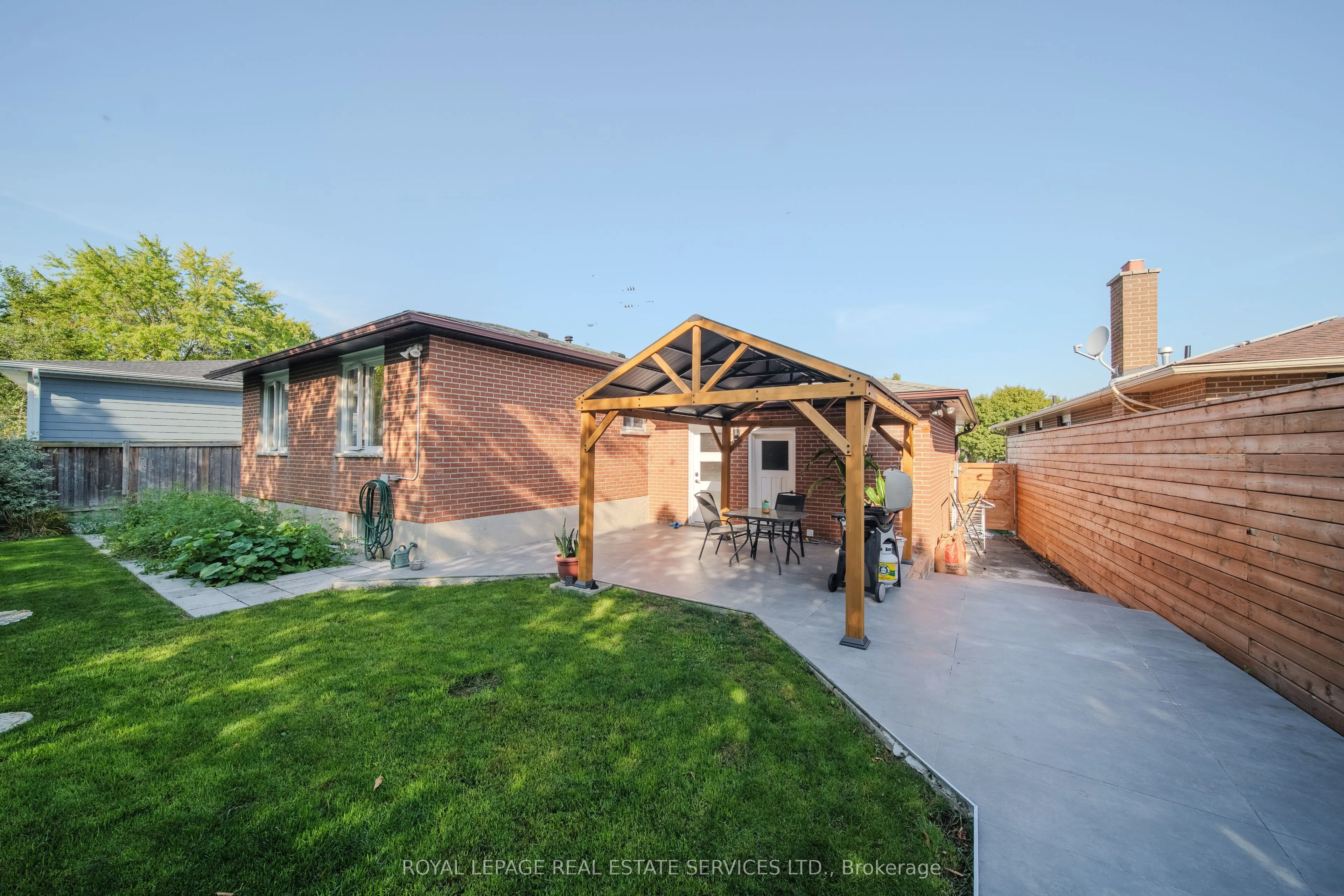 260 Oriole Court